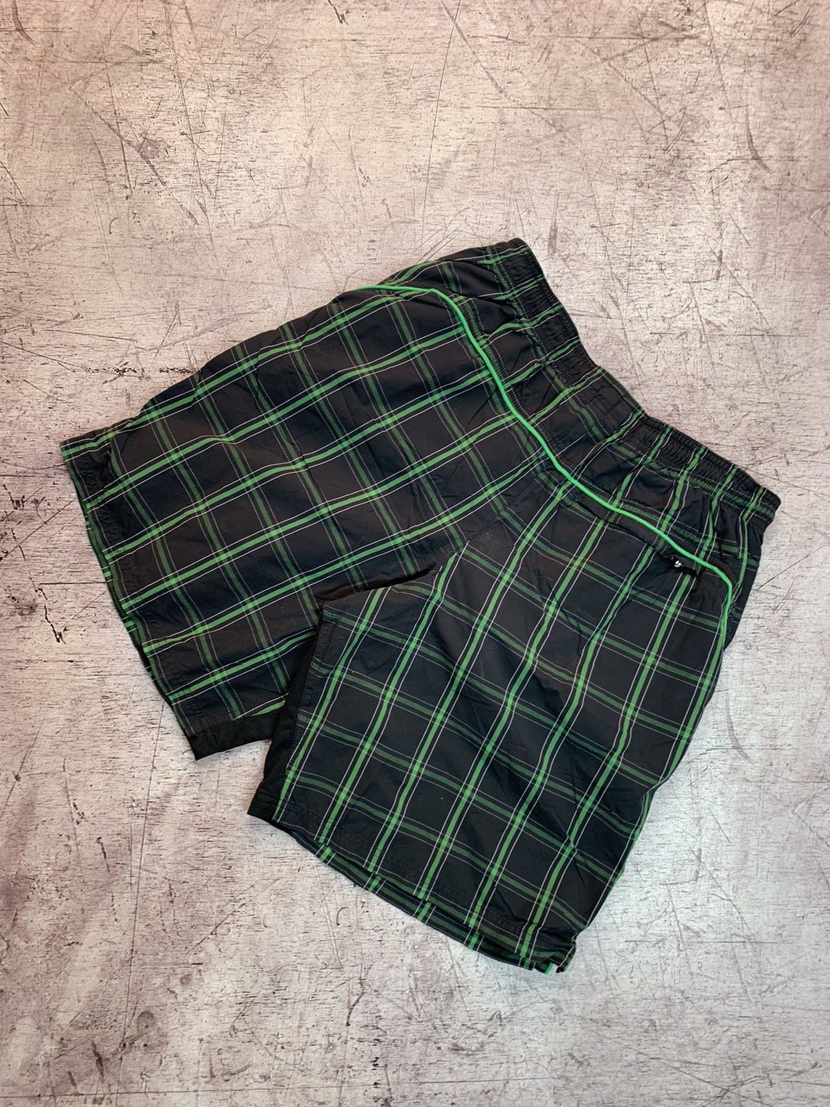 Nike × Vintage Vintage Nike Y2K Hype Mens Shorts Size US 34 / EU 50 - 2 Thumbnail