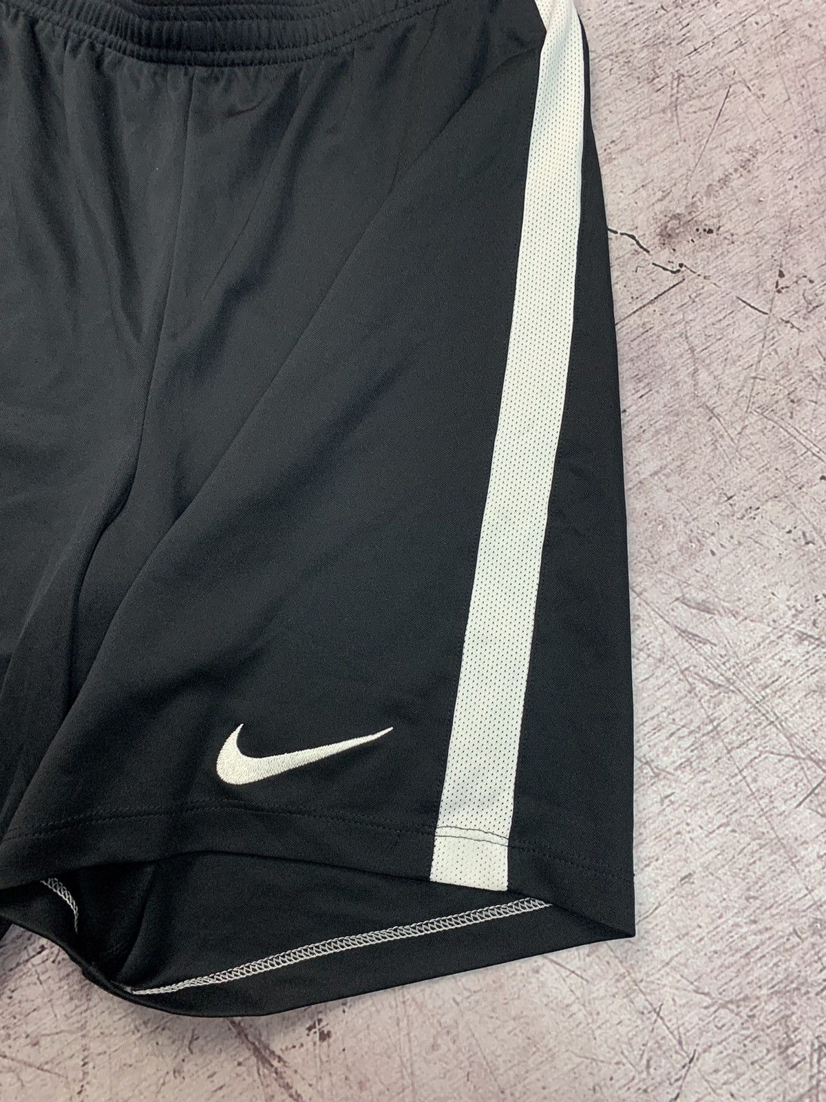 Nike × Vintage Vintage Nike Y2K Hype Mens Shorts Size US 32 / EU 48 - 4 Thumbnail