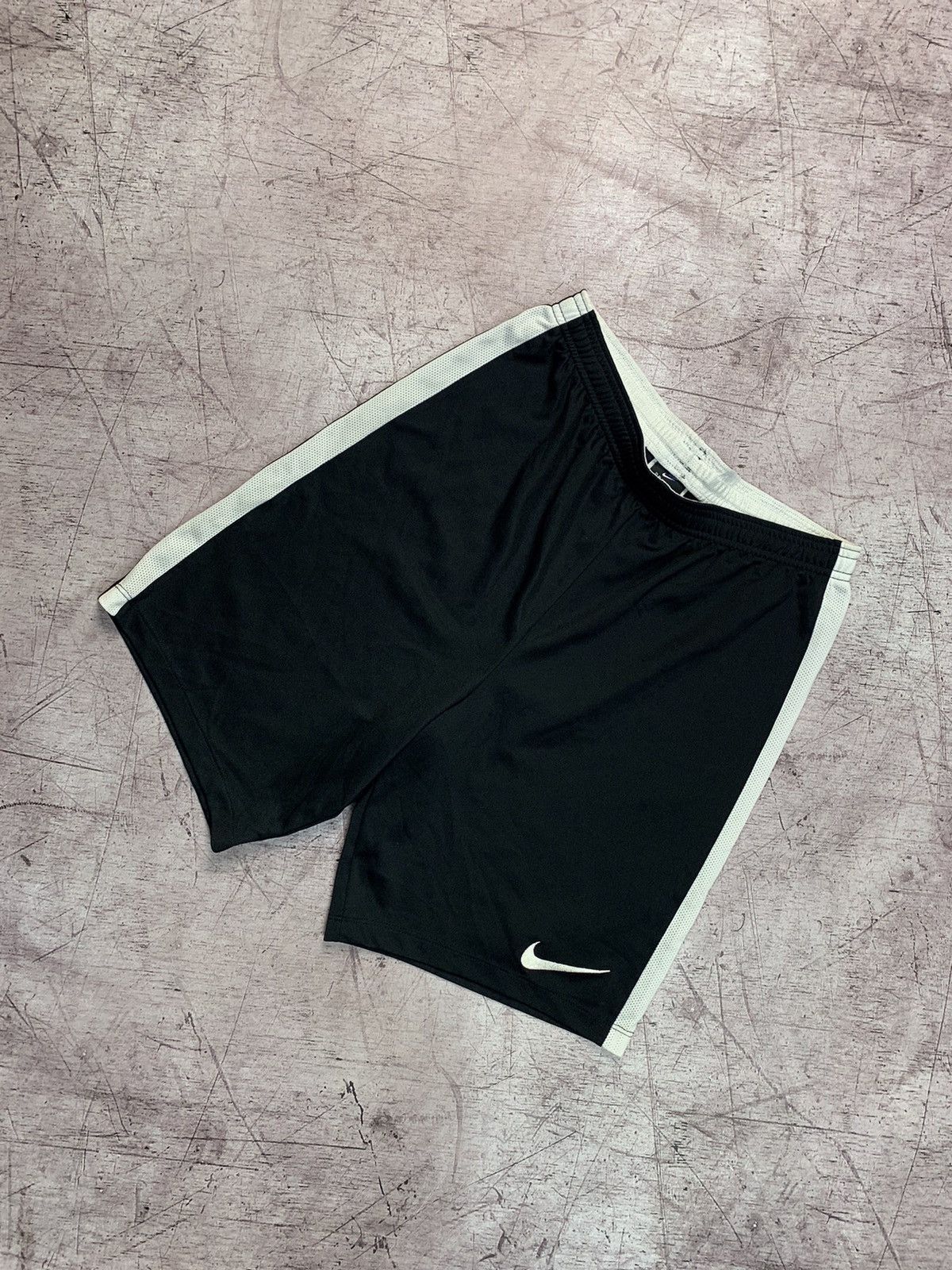 Nike × Vintage Vintage Nike Y2K Hype Mens Shorts Size US 32 / EU 48 - 1 Thumbnail
