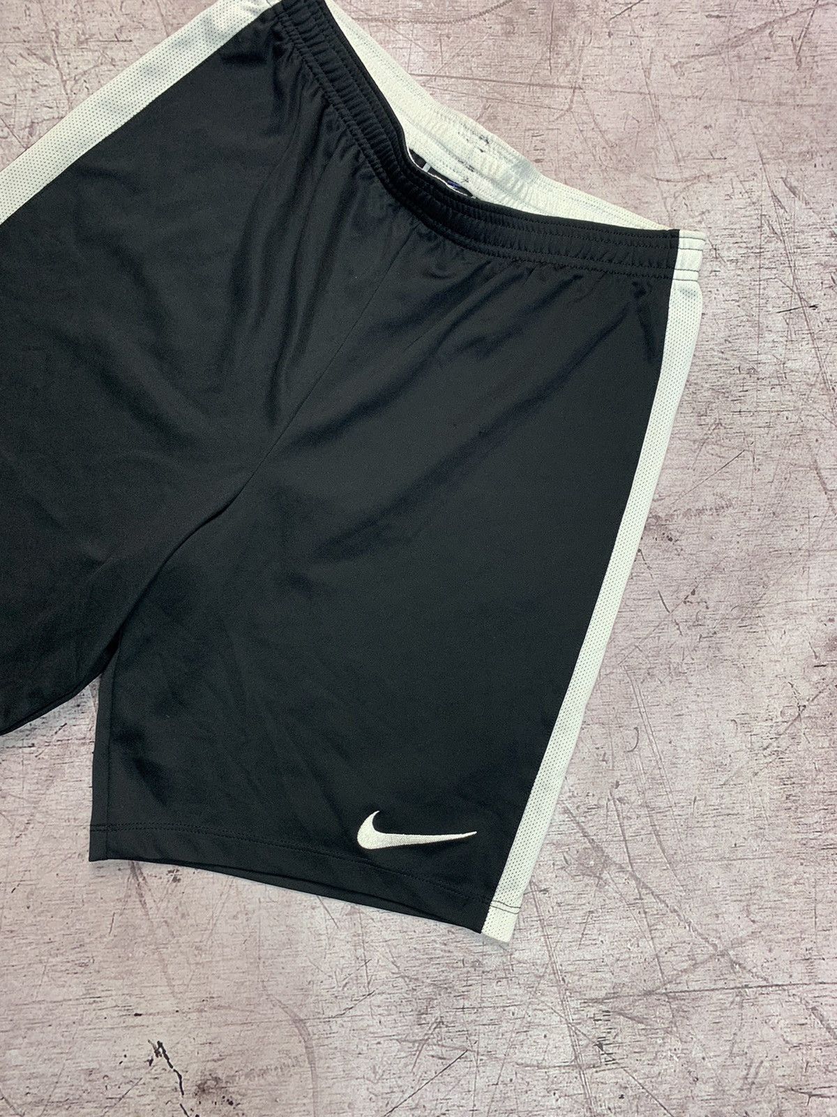 Nike × Vintage Vintage Nike Y2K Hype Mens Shorts Size US 32 / EU 48 - 3 Thumbnail
