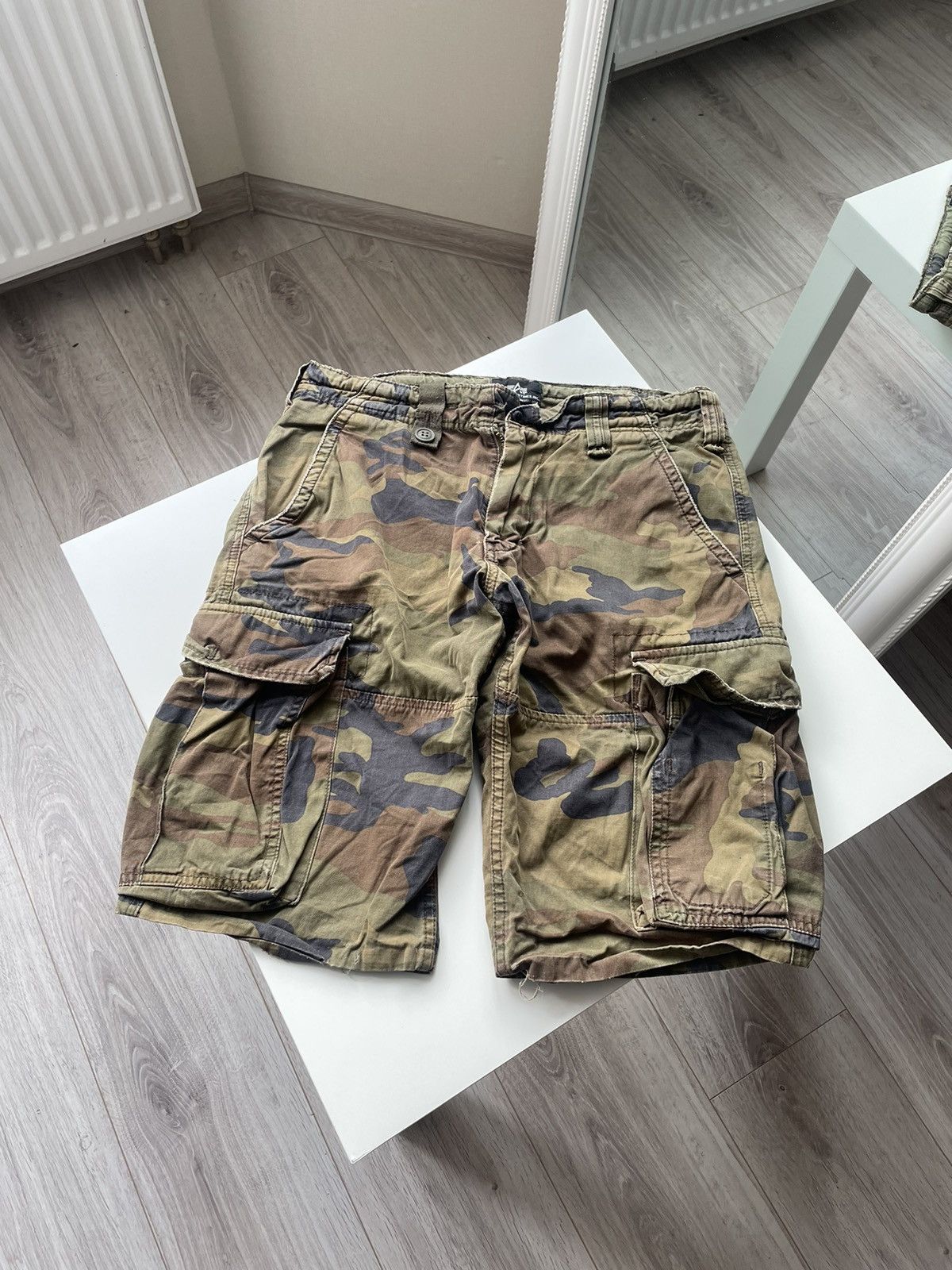 Alpha Industries × Vintage Alpha Industries vintage cargo shorts Size US 32 / EU 48 - 1 Thumbnail