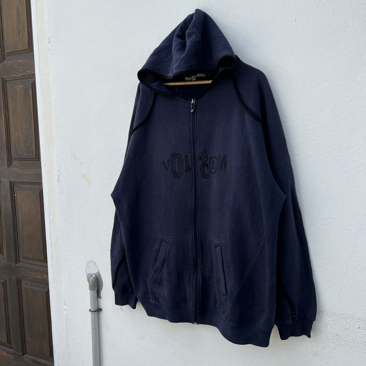 Japanese Brand VINTAGE VOLCOM HOODIE JACKET Size US XL / EU 56 / 4 - 2 Thumbnail