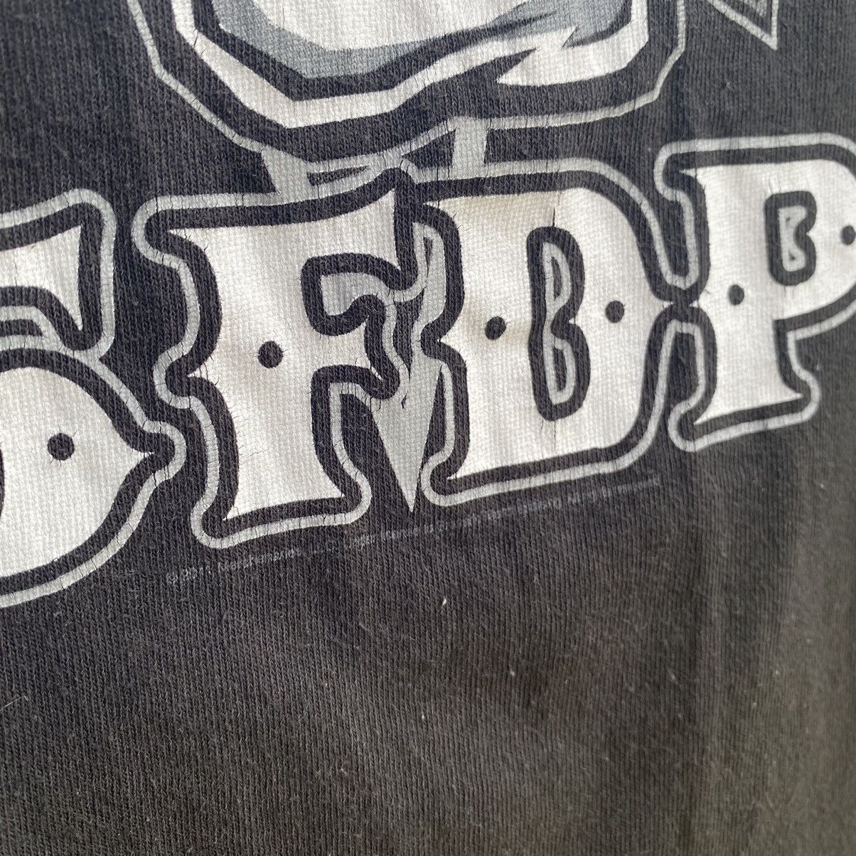 Band Tees Thrashed Faded Vintage Five Finger Death Punch Band ERD TEE Size US XXL / EU 58 / 5 - 3 Thumbnail