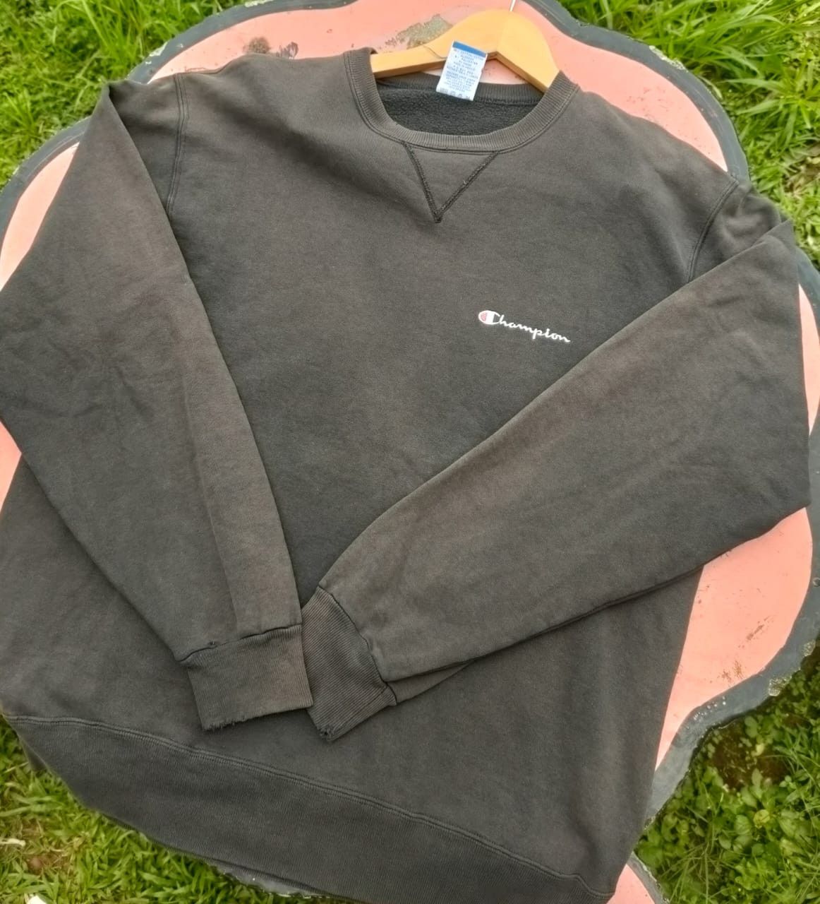 Champion Vintage Champion Faded Sweatshirt Size US L / EU 52-54 / 3 - 1 Thumbnail