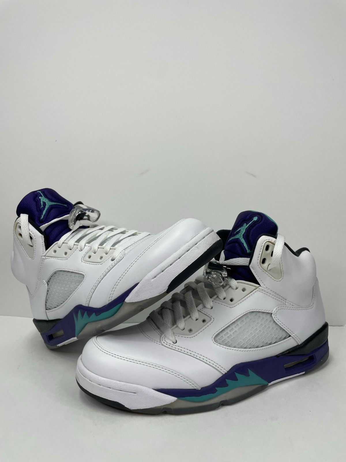 Air Jordan 5 Retro Grape 2013 Mens Athletic Shoes - Sz. 9.5 - 136027-108