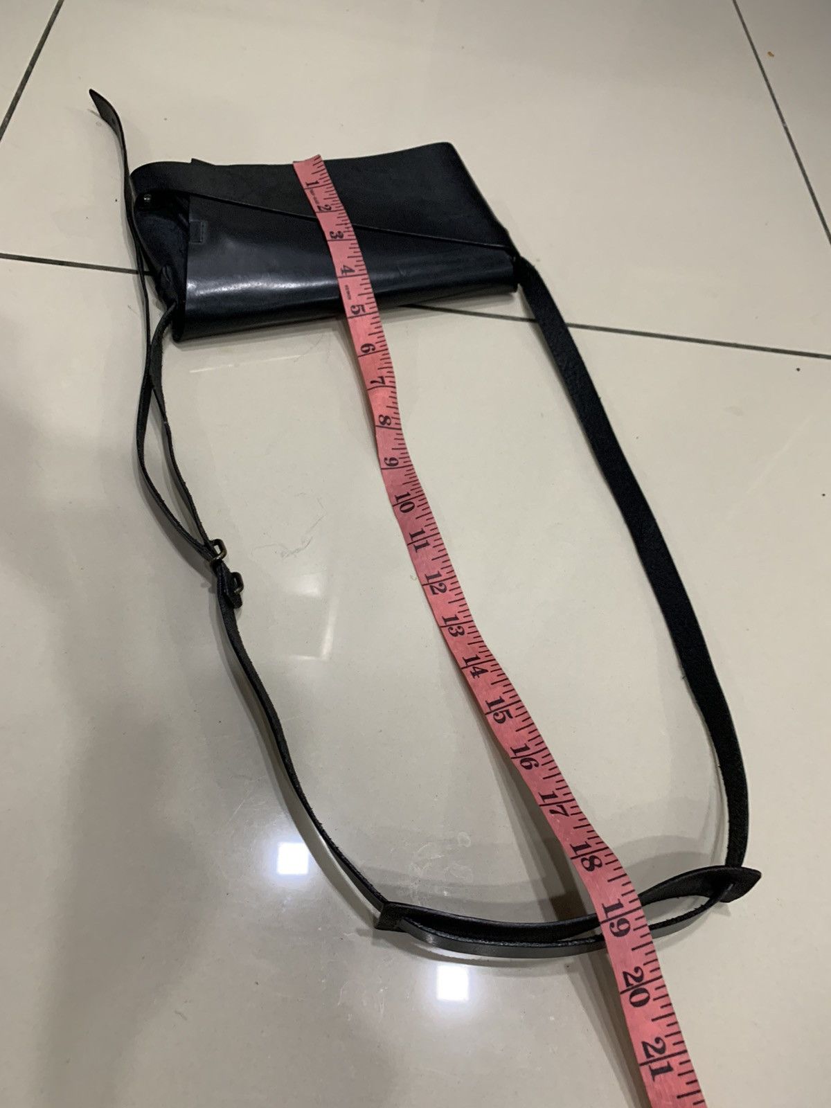 Japanese Brand NO.NO.YES! SHOSA ORIGAMI FULL LEATHER SLING BAG Size ONE SIZE - 7 Thumbnail