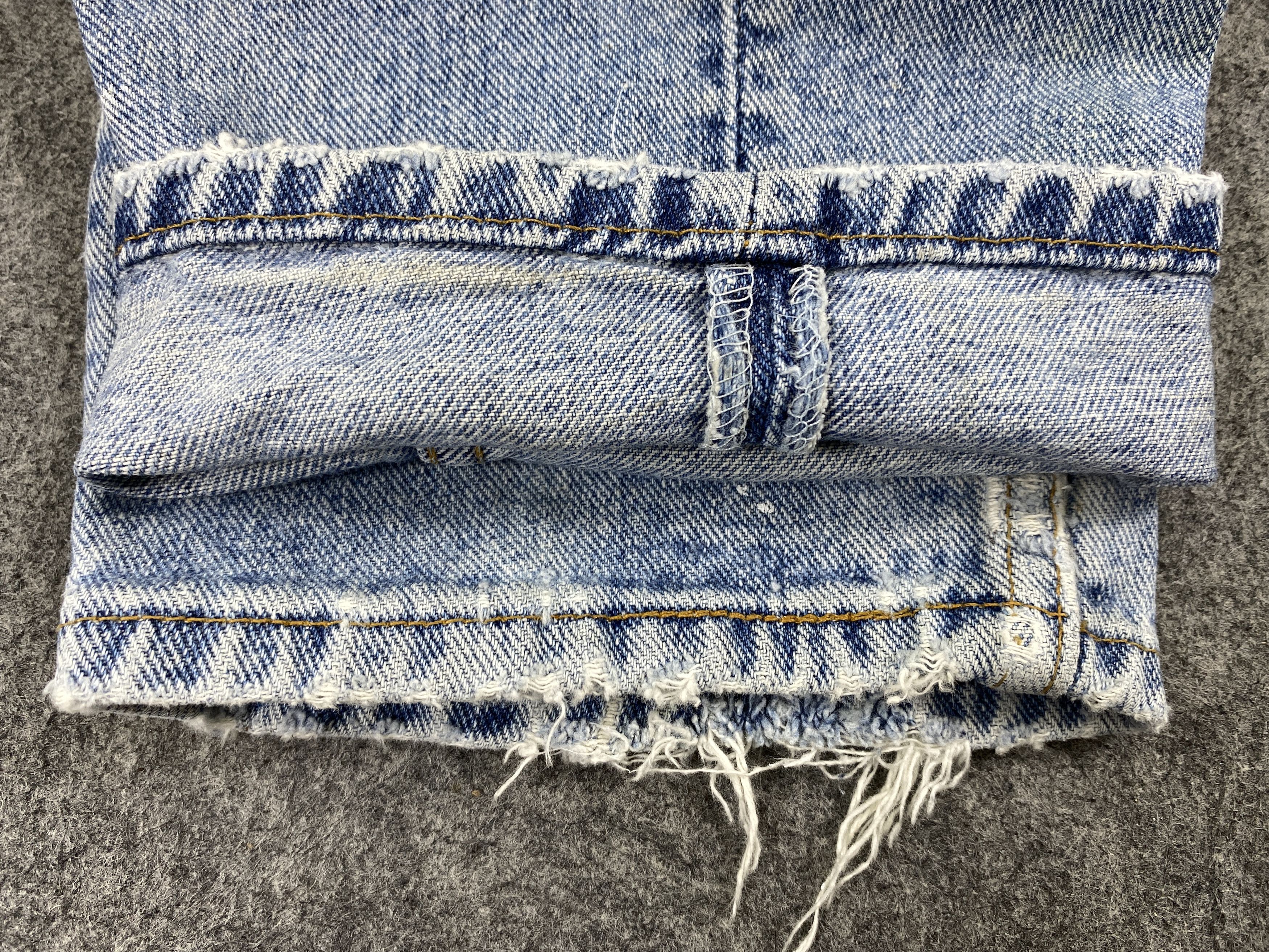 Levi's 90s Light Wash Vintage Levi's 550 USA 33x30.5 Denim -JN1235 Size US 33 - 13 Thumbnail
