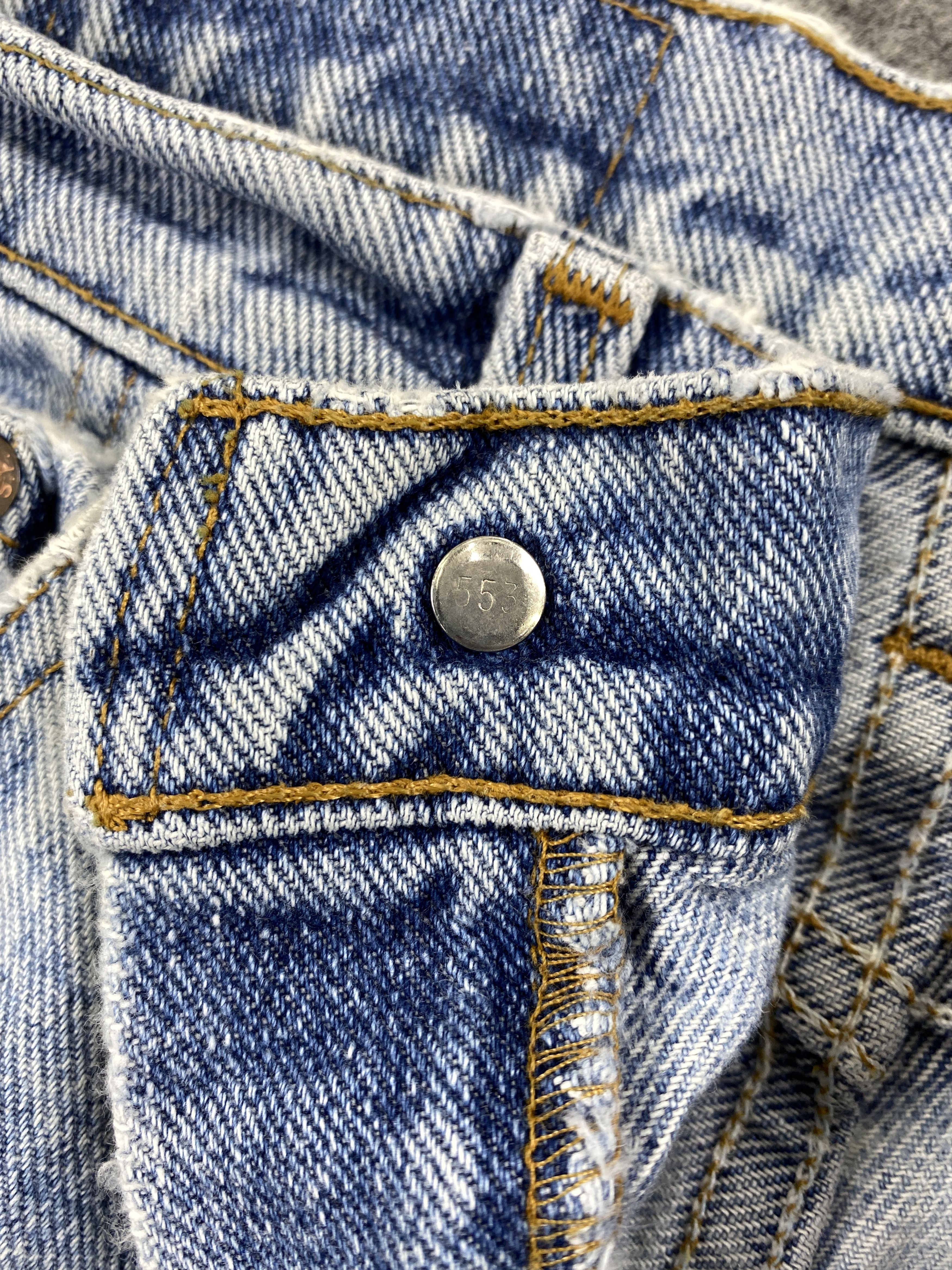 Levi's 90s Light Wash Vintage Levi's 550 USA 33x30.5 Denim -JN1235 Size US 33 - 7 Thumbnail