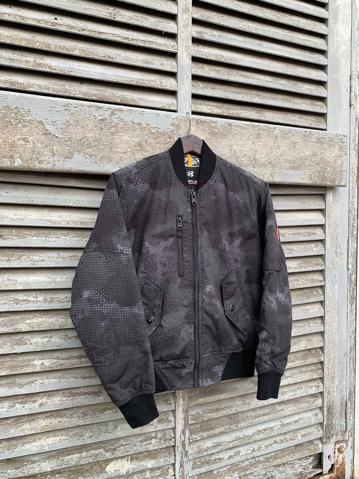Japanese Brand 🪖Japanese Brand BURTLE Black Camo Bomber Jacket Size US XS / EU 42 / 0 - 3 Thumbnail