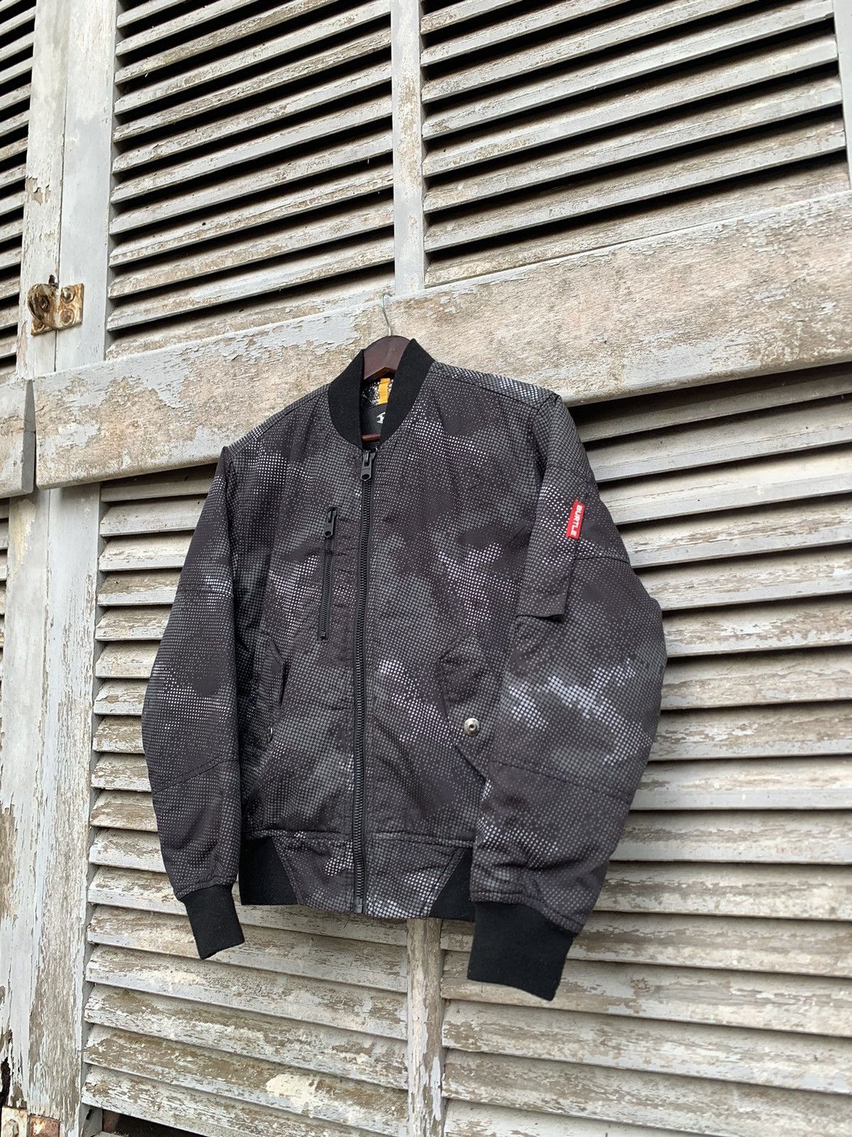 Japanese Brand 🪖Japanese Brand BURTLE Black Camo Bomber Jacket Size US XS / EU 42 / 0 - 2 Thumbnail