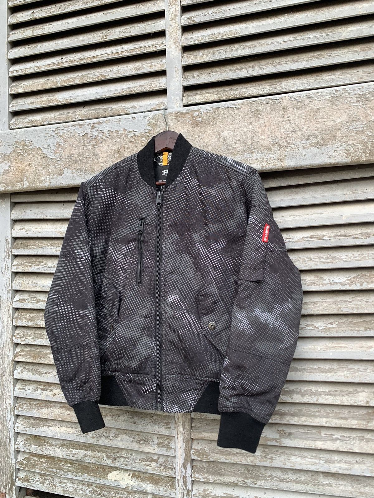 Japanese Brand 🪖Japanese Brand BURTLE Black Camo Bomber Jacket Size US XS / EU 42 / 0 - 1 Thumbnail