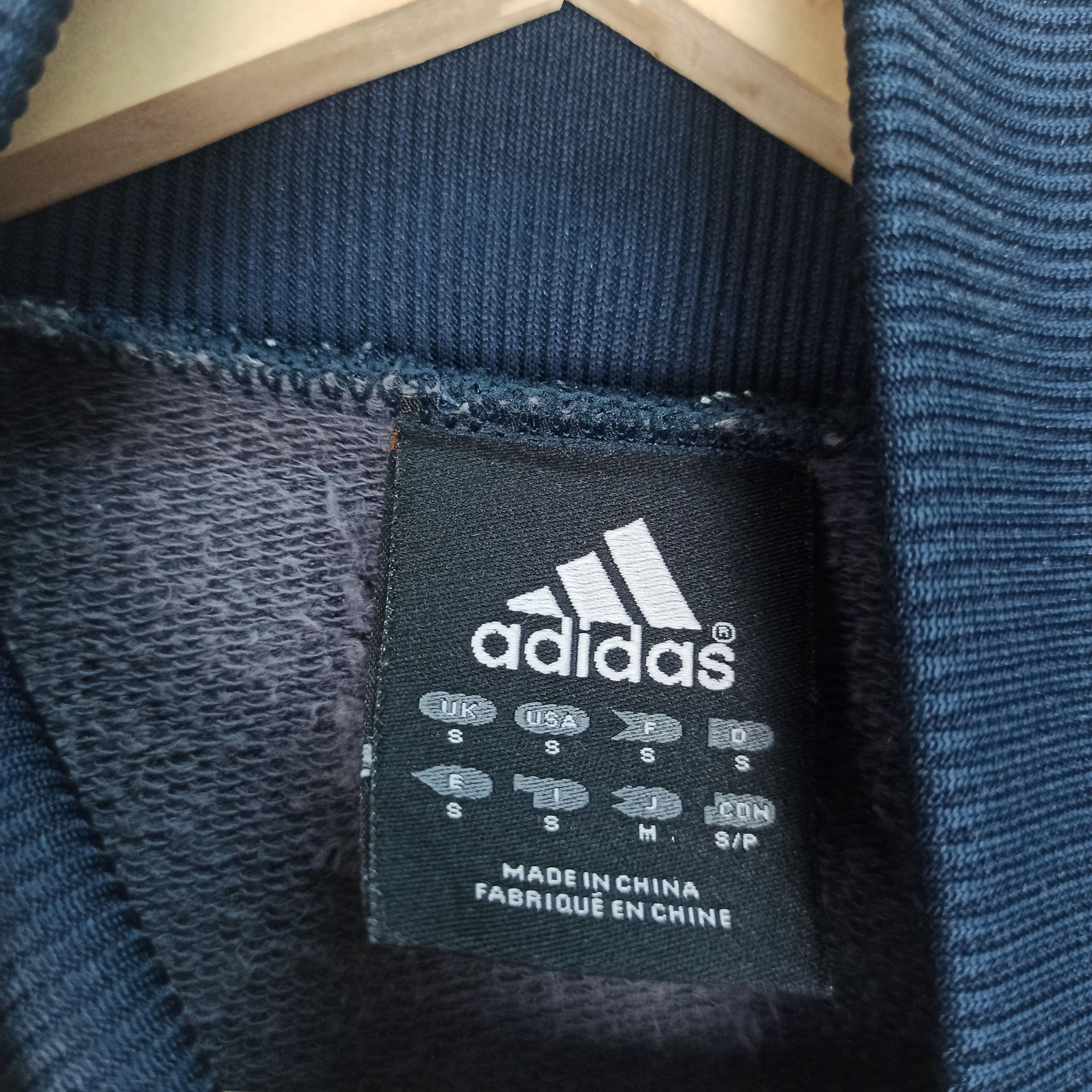 Adidas Rare Adidas X Zecuero Patches With Big Logo Design Size US S / EU 44-46 / 1 - 9 Thumbnail