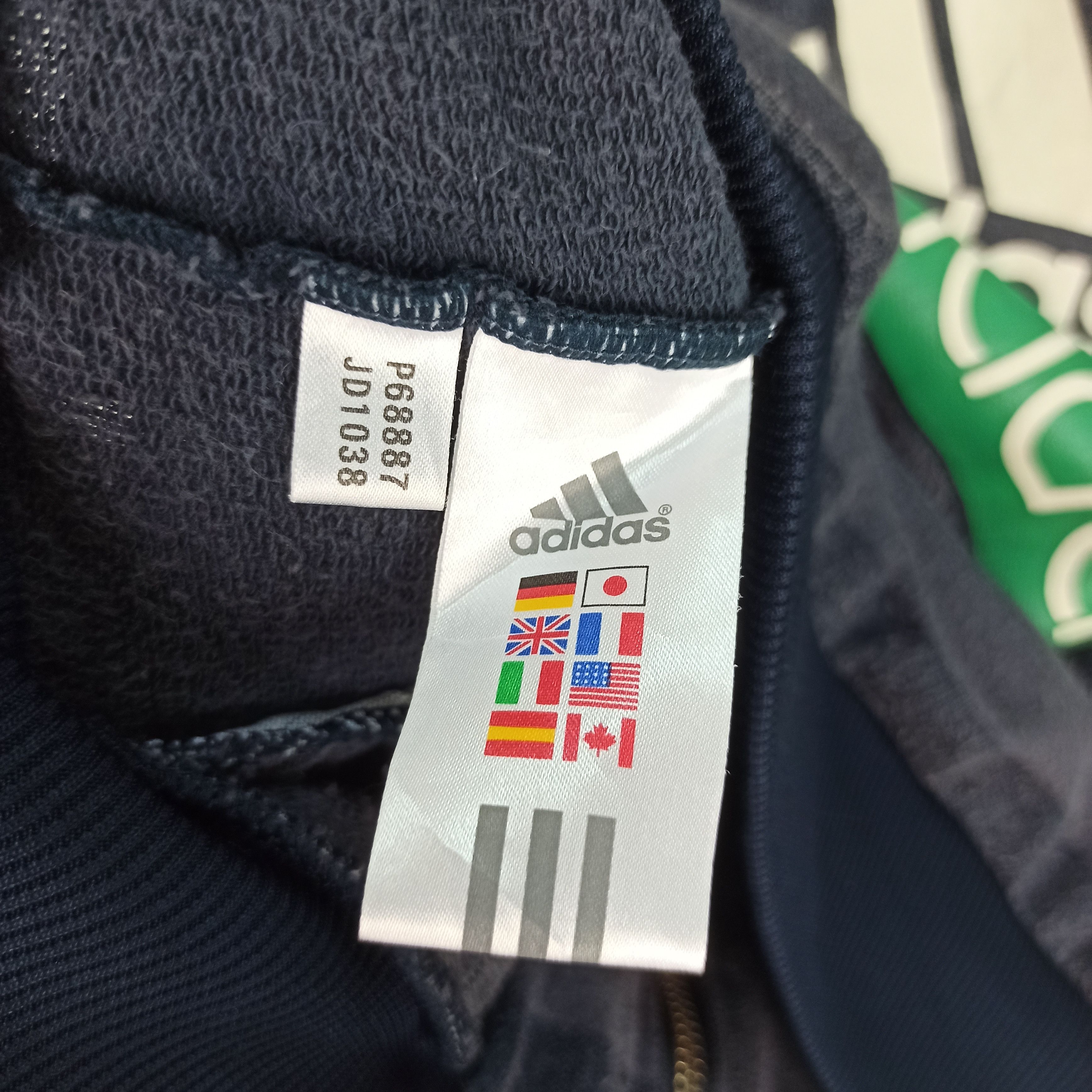 Adidas Rare Adidas X Zecuero Patches With Big Logo Design Size US S / EU 44-46 / 1 - 10 Thumbnail