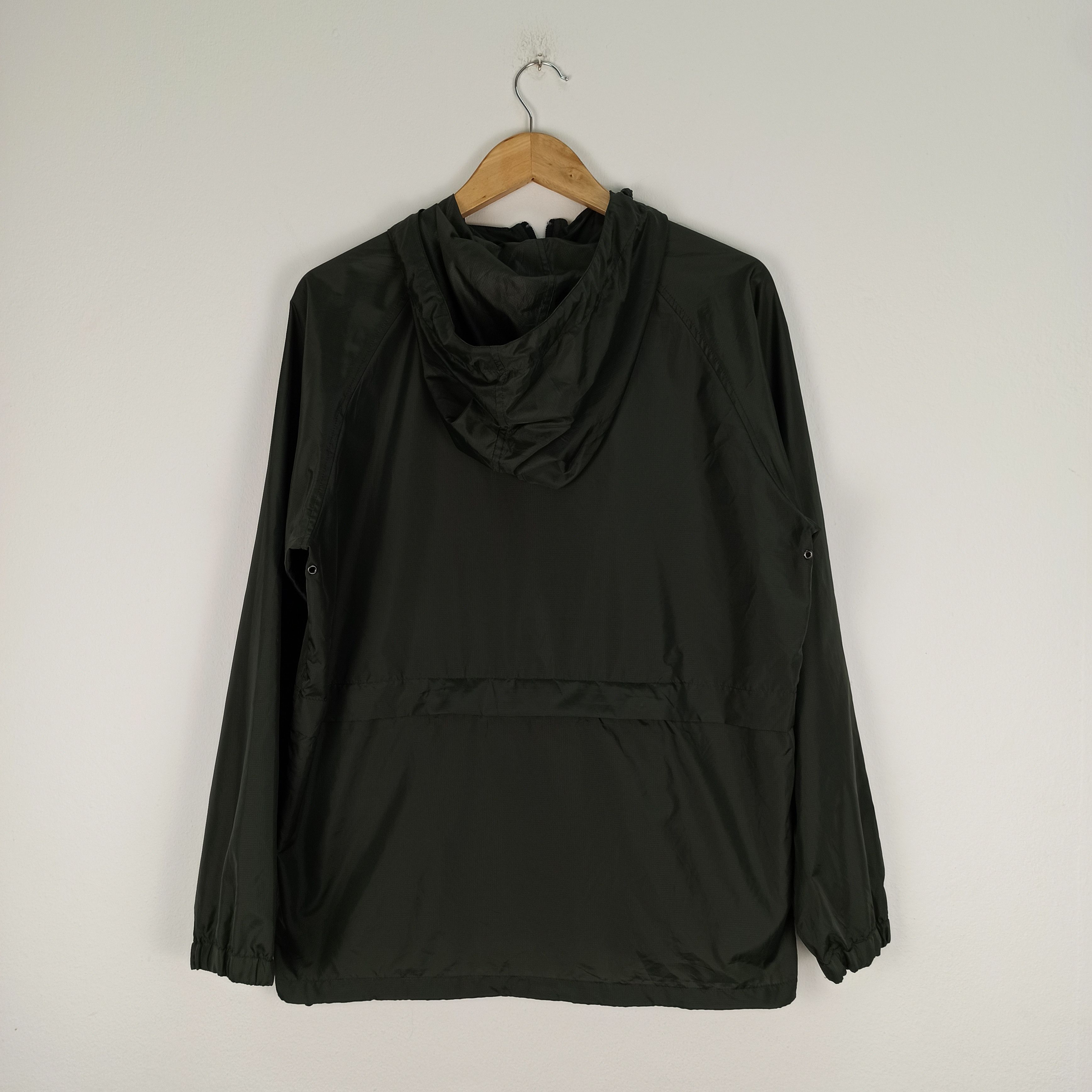 Japanese Brand Rare Uniqlo Windbreaker Hoodie Light Jacket Full Zipper Size US S / EU 44-46 / 1 - 6 Thumbnail