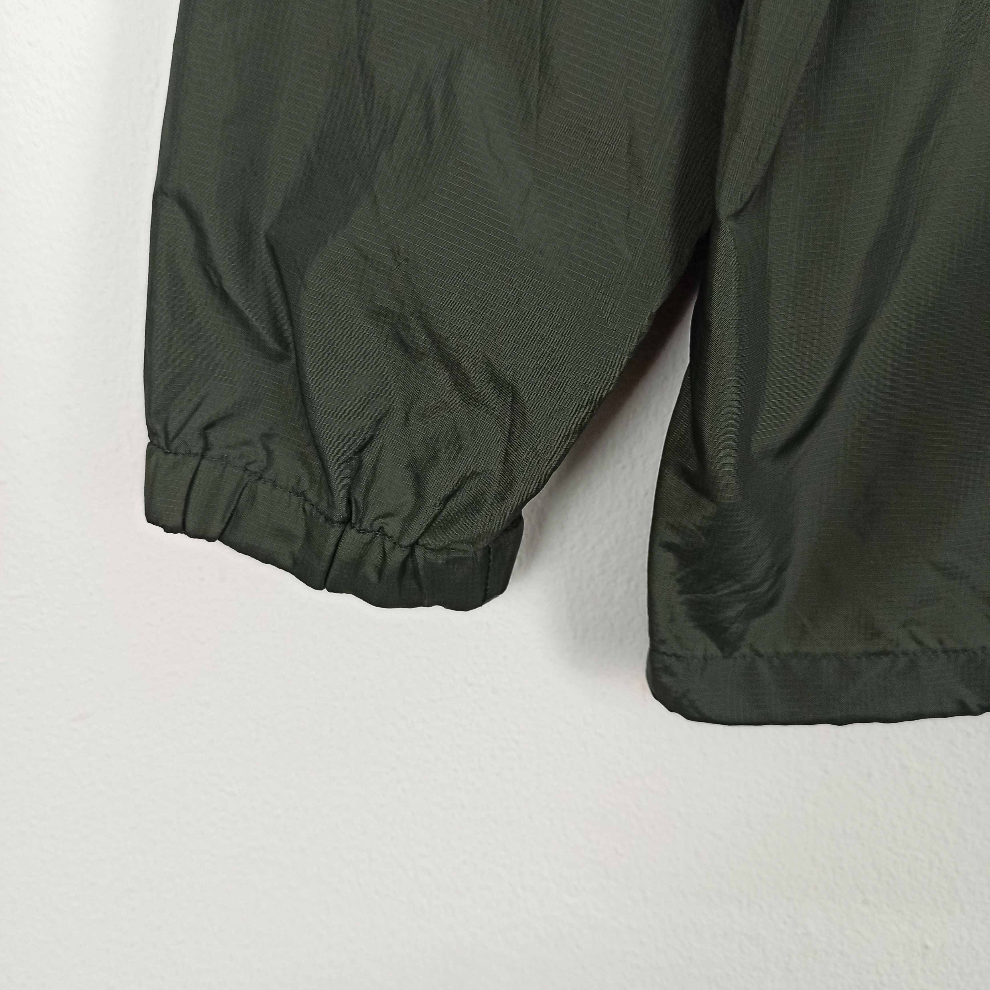 Japanese Brand Rare Uniqlo Windbreaker Hoodie Light Jacket Full Zipper Size US S / EU 44-46 / 1 - 5 Thumbnail