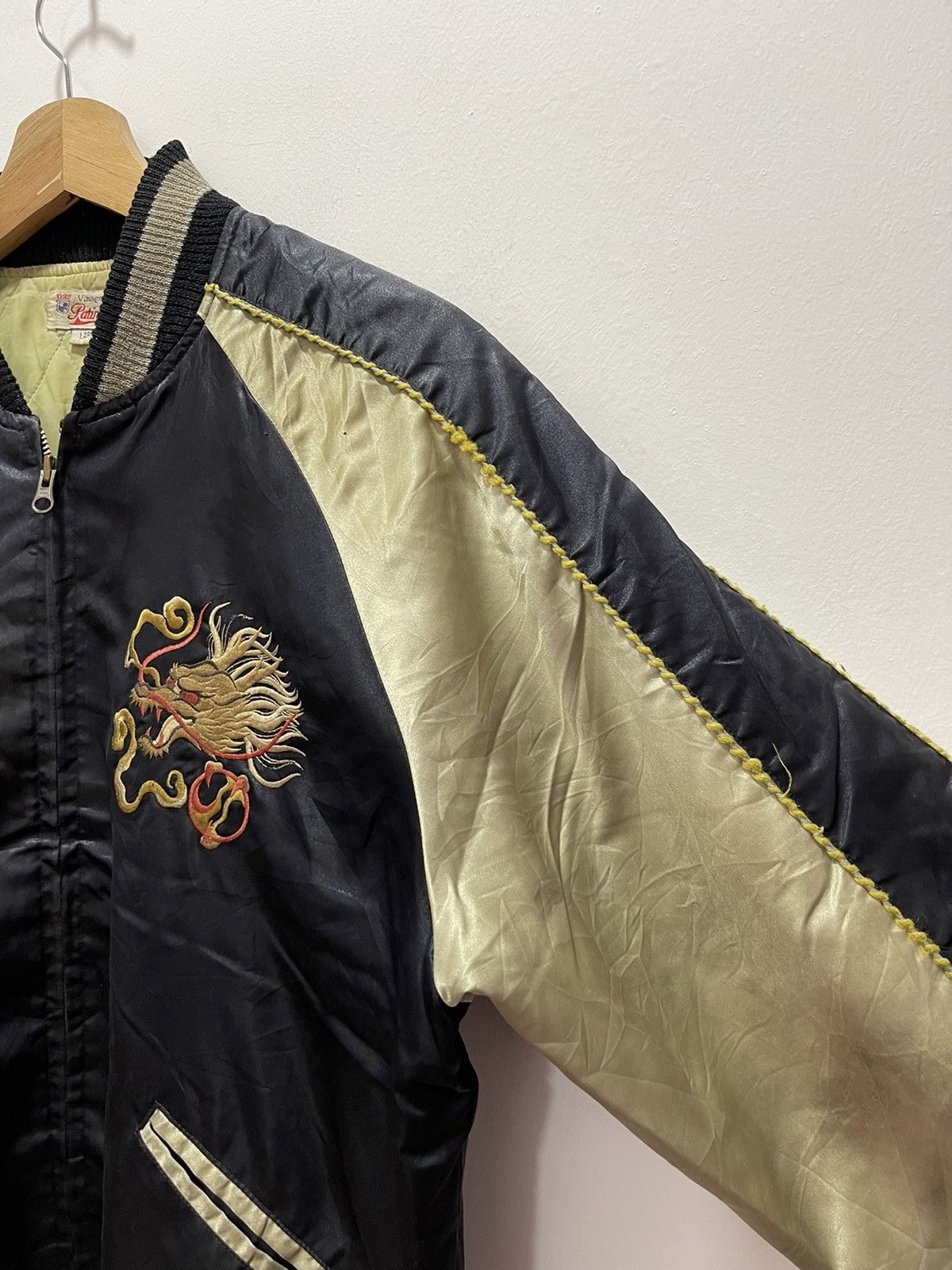 Vintage VINTAGE PATINA DRAGONFLY SUKAJAN SOUVENIR DISTRESSED JACKET Size US M / EU 48-50 / 2 - 11 Thumbnail