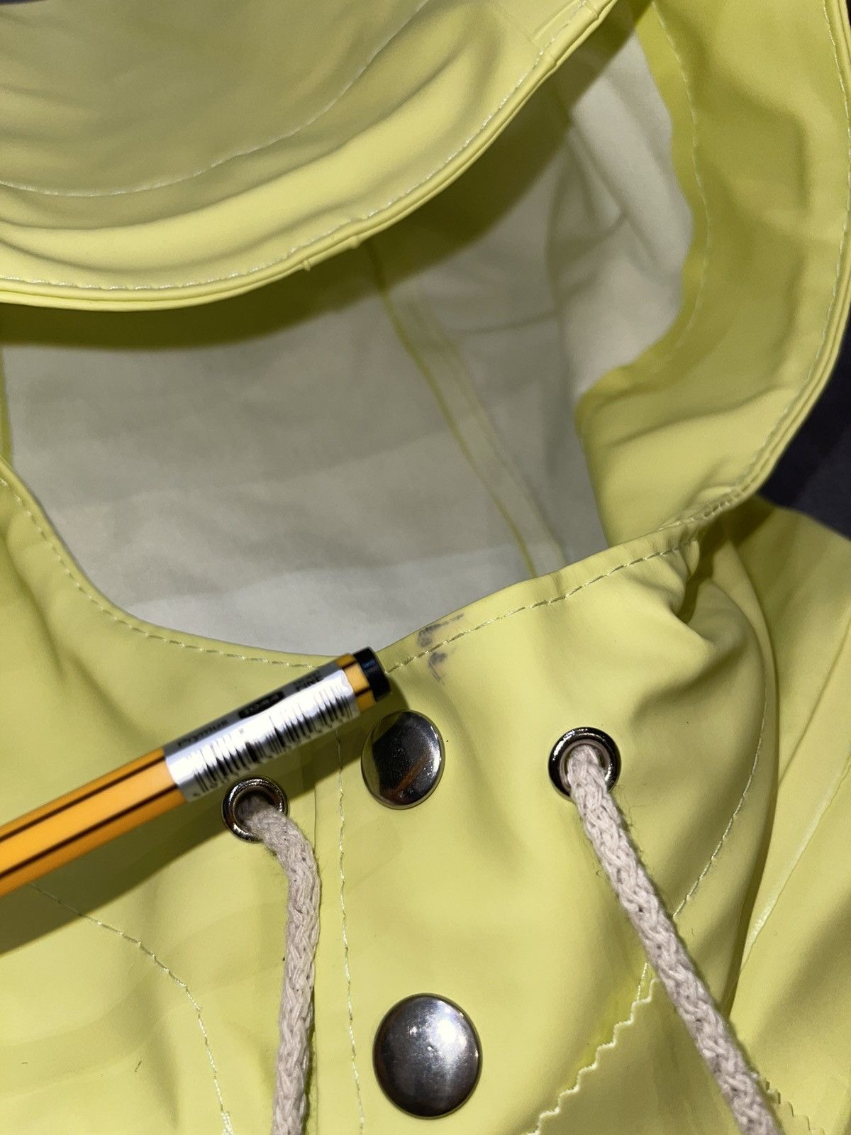 Stutterheim DS! Stutterheim Stockholm Lemon Raincoat Size US M / EU 48-50 / 2 - 17 Thumbnail