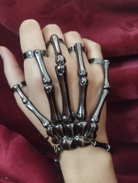 Jewelry Hand Skull Skeleton Bracelet (Black) Size ONE SIZE - 3 Thumbnail