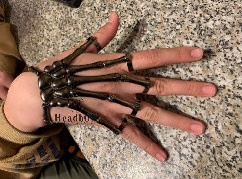 Jewelry Hand Skull Skeleton Bracelet (Black) Size ONE SIZE - 6 Thumbnail