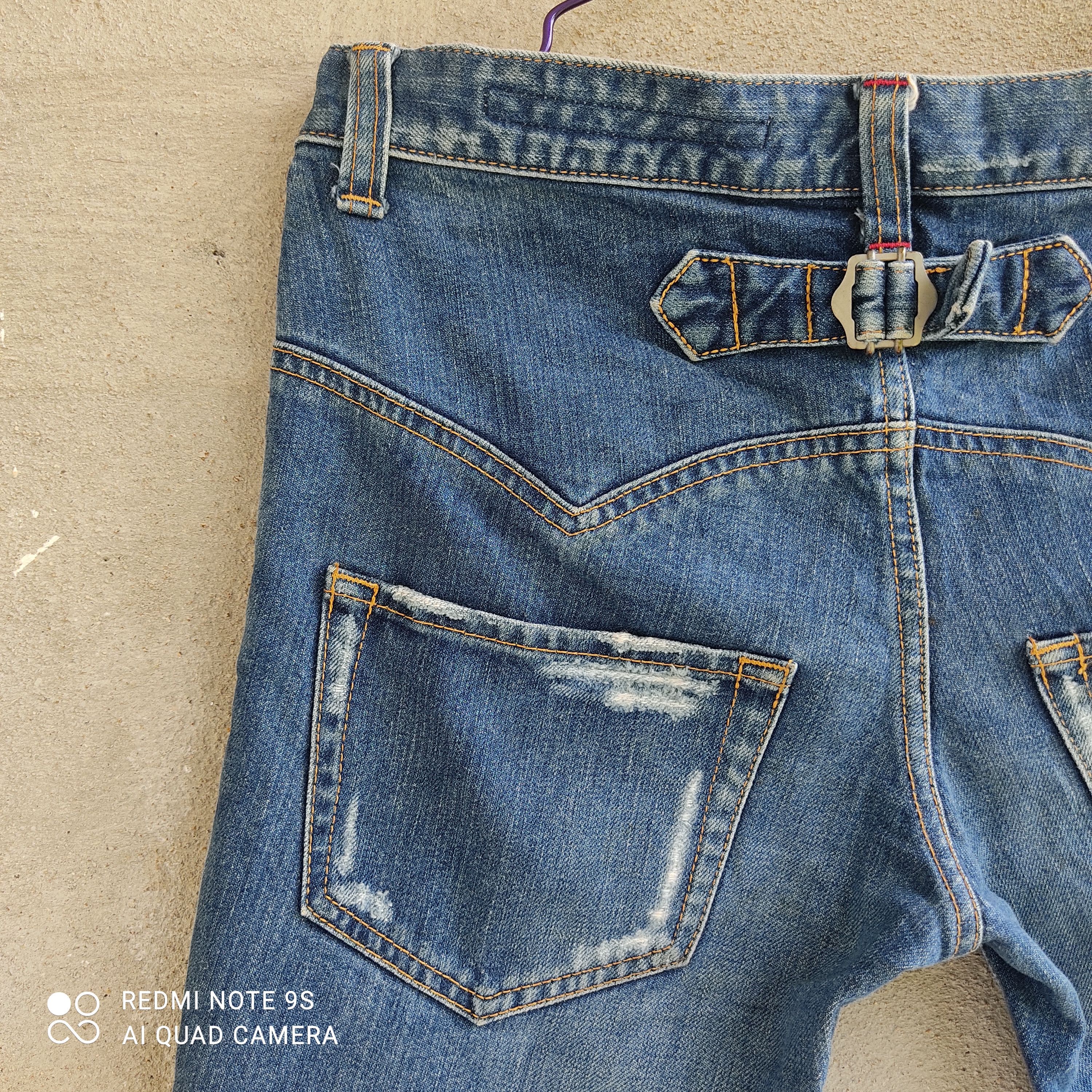 Issey Miyake Issey Miyake Sunaokuwahara Buckleback Distressed Denime Size 32" / US 10 / IT 46 - 23 Thumbnail