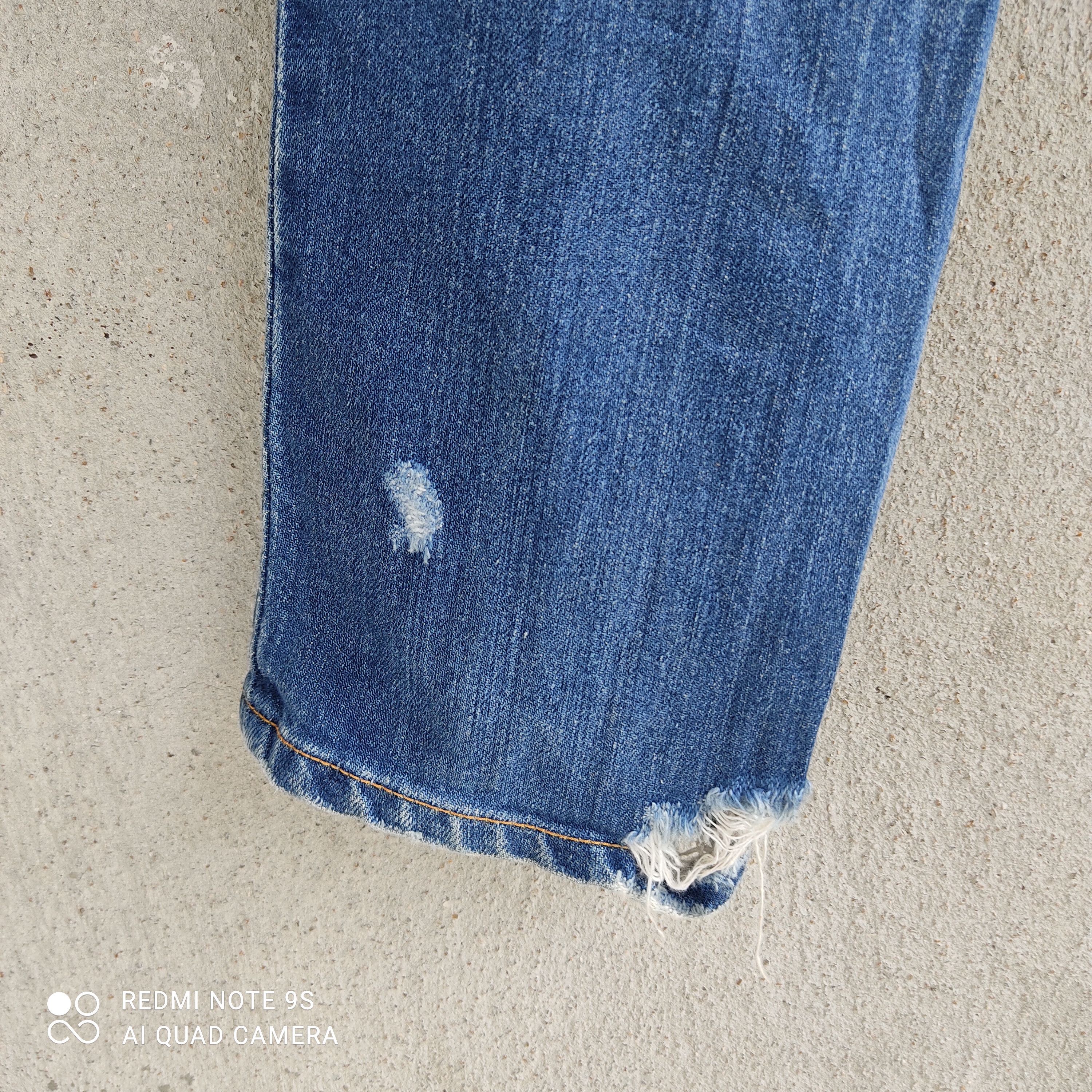 Issey Miyake Issey Miyake Sunaokuwahara Buckleback Distressed Denime Size 32" / US 10 / IT 46 - 25 Thumbnail