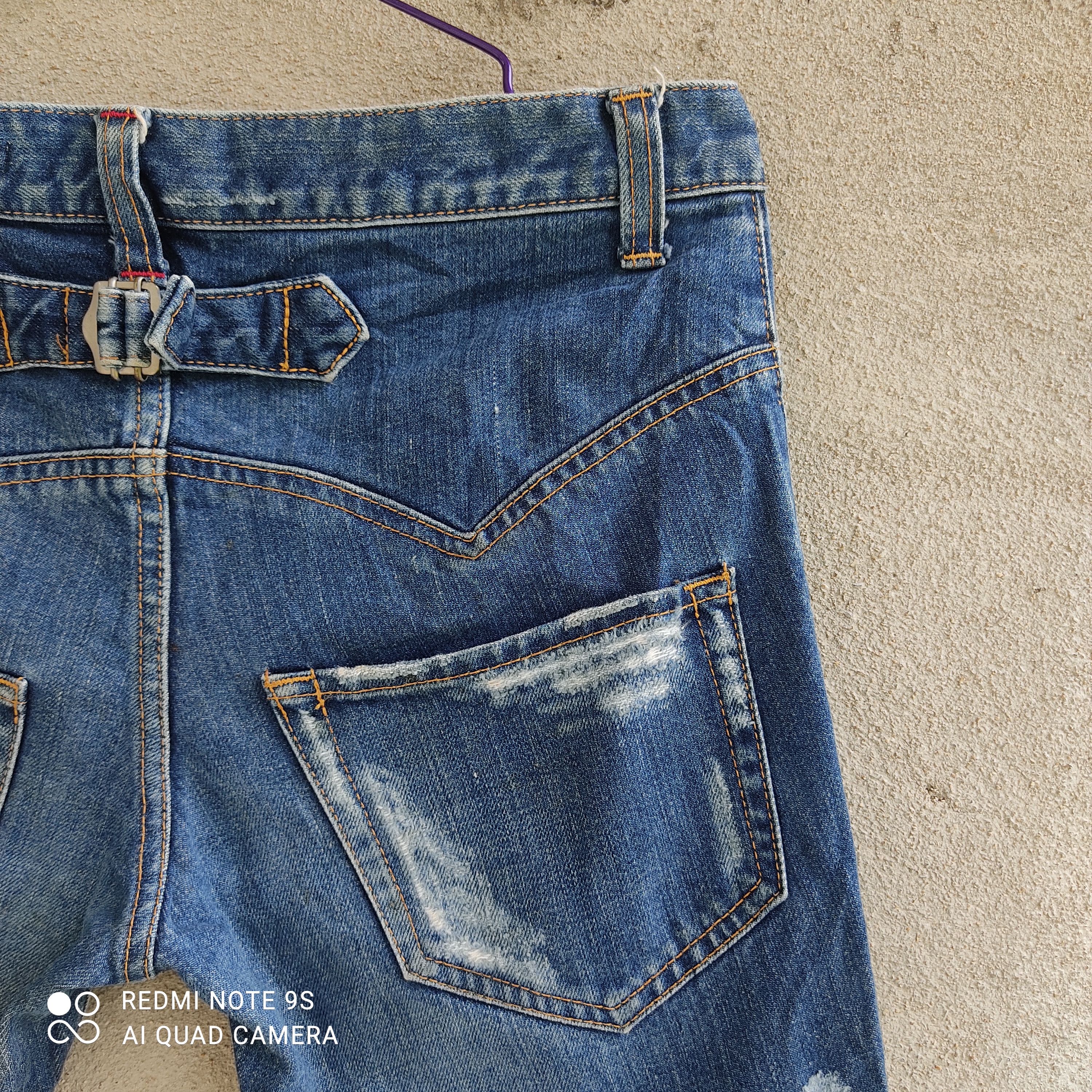 Issey Miyake Issey Miyake Sunaokuwahara Buckleback Distressed Denime Size 32" / US 10 / IT 46 - 24 Thumbnail
