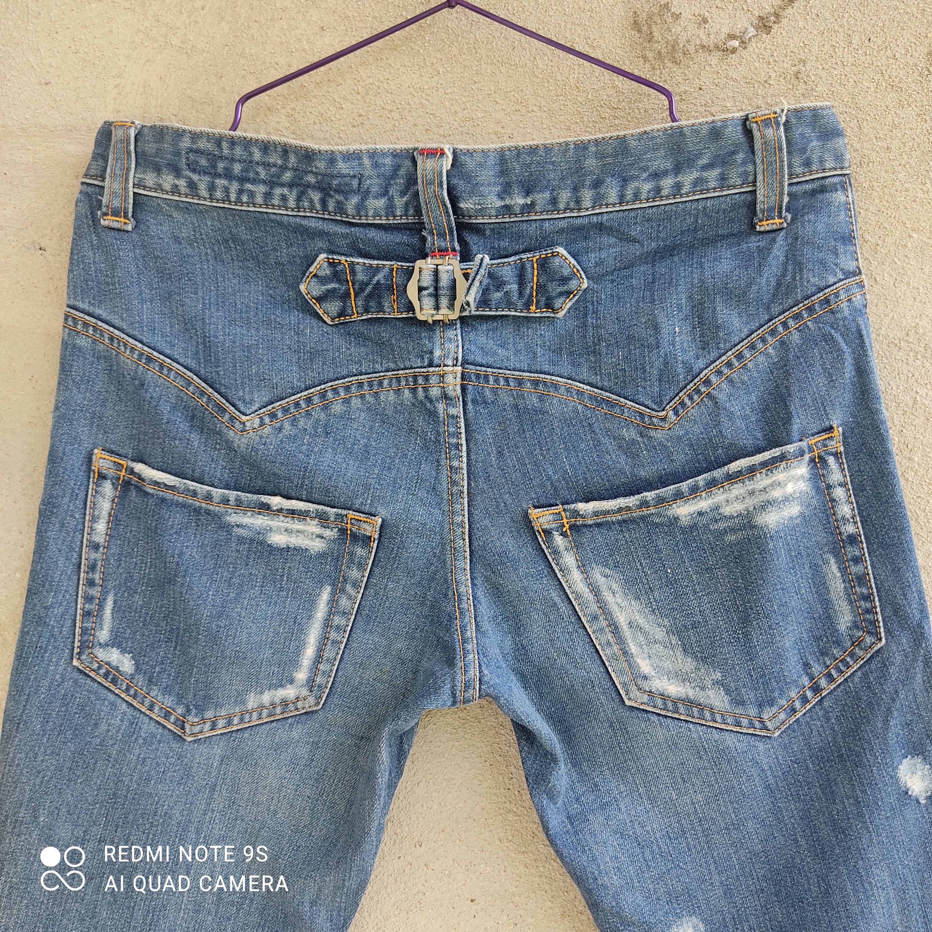 Issey Miyake Issey Miyake Sunaokuwahara Buckleback Distressed Denime Size 32" / US 10 / IT 46 - 19 Thumbnail