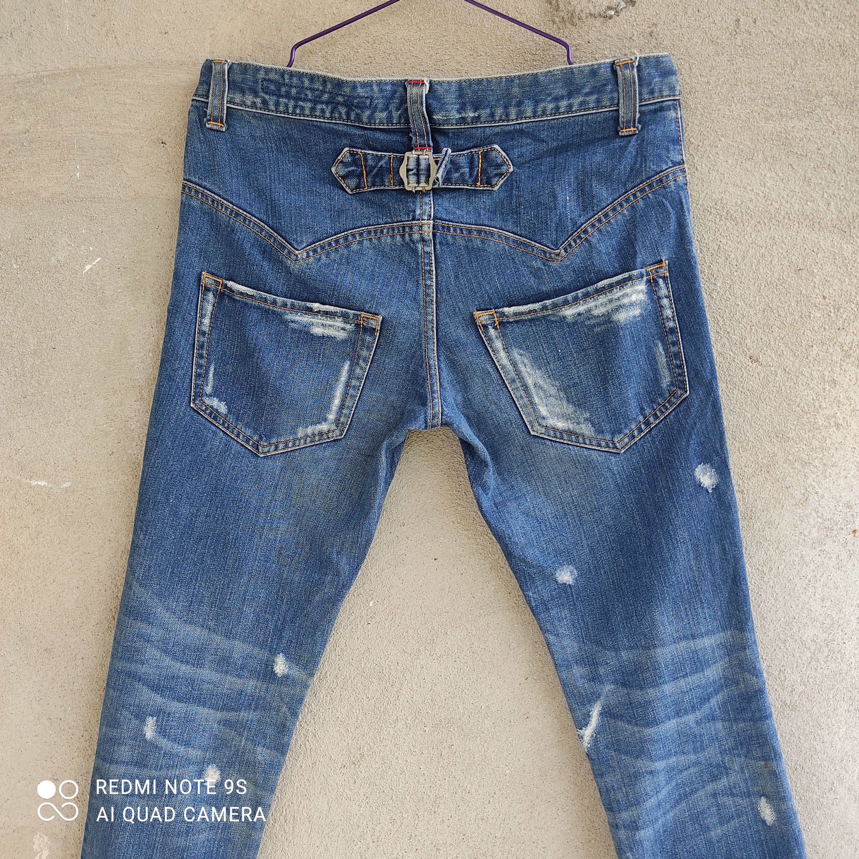 Issey Miyake Issey Miyake Sunaokuwahara Buckleback Distressed Denime Size 32" / US 10 / IT 46 - 17 Thumbnail