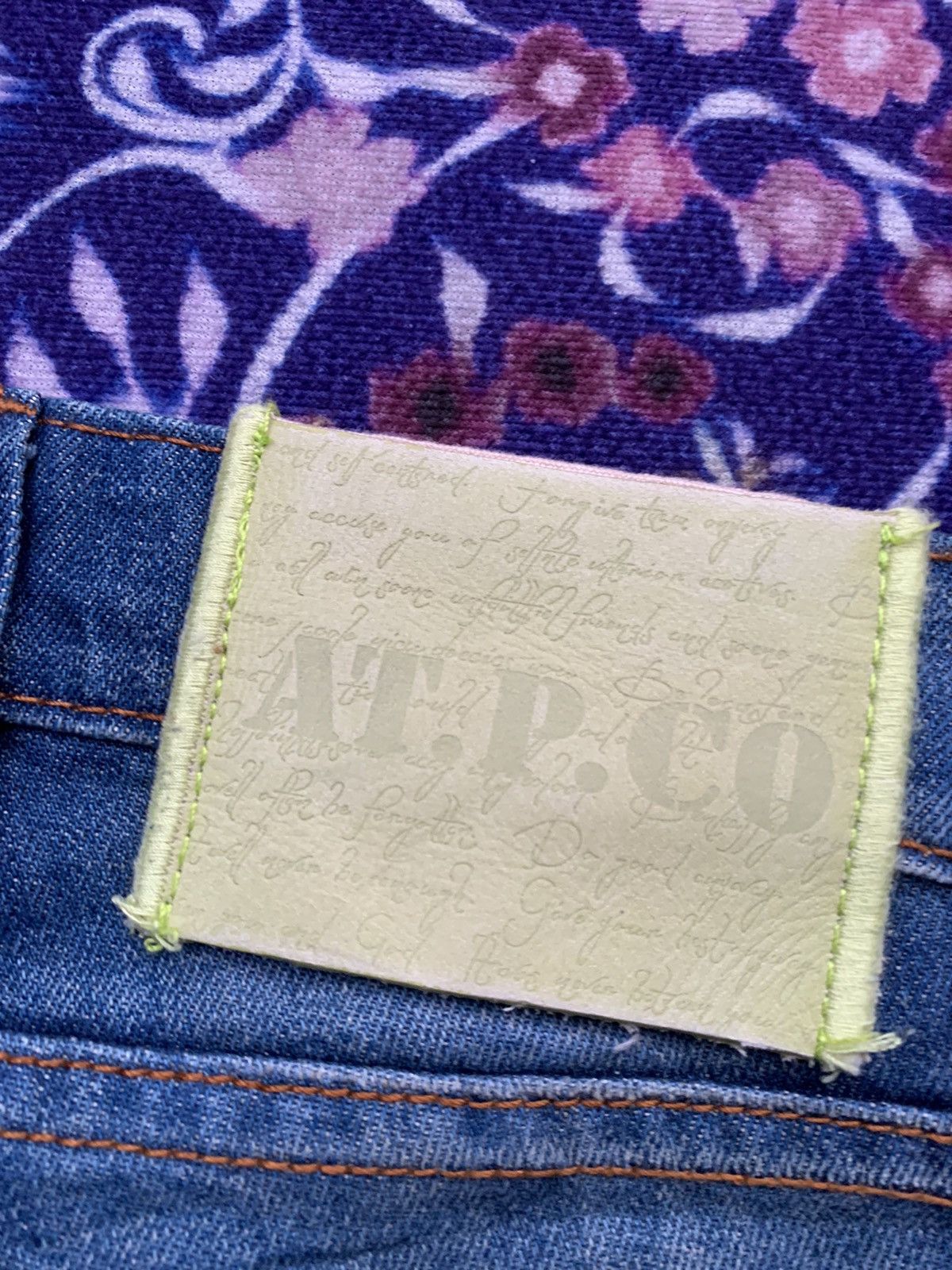 AT.P.CO × Designer AT.P.CO Italy Distressed Denim Size US 33 - 14 Thumbnail