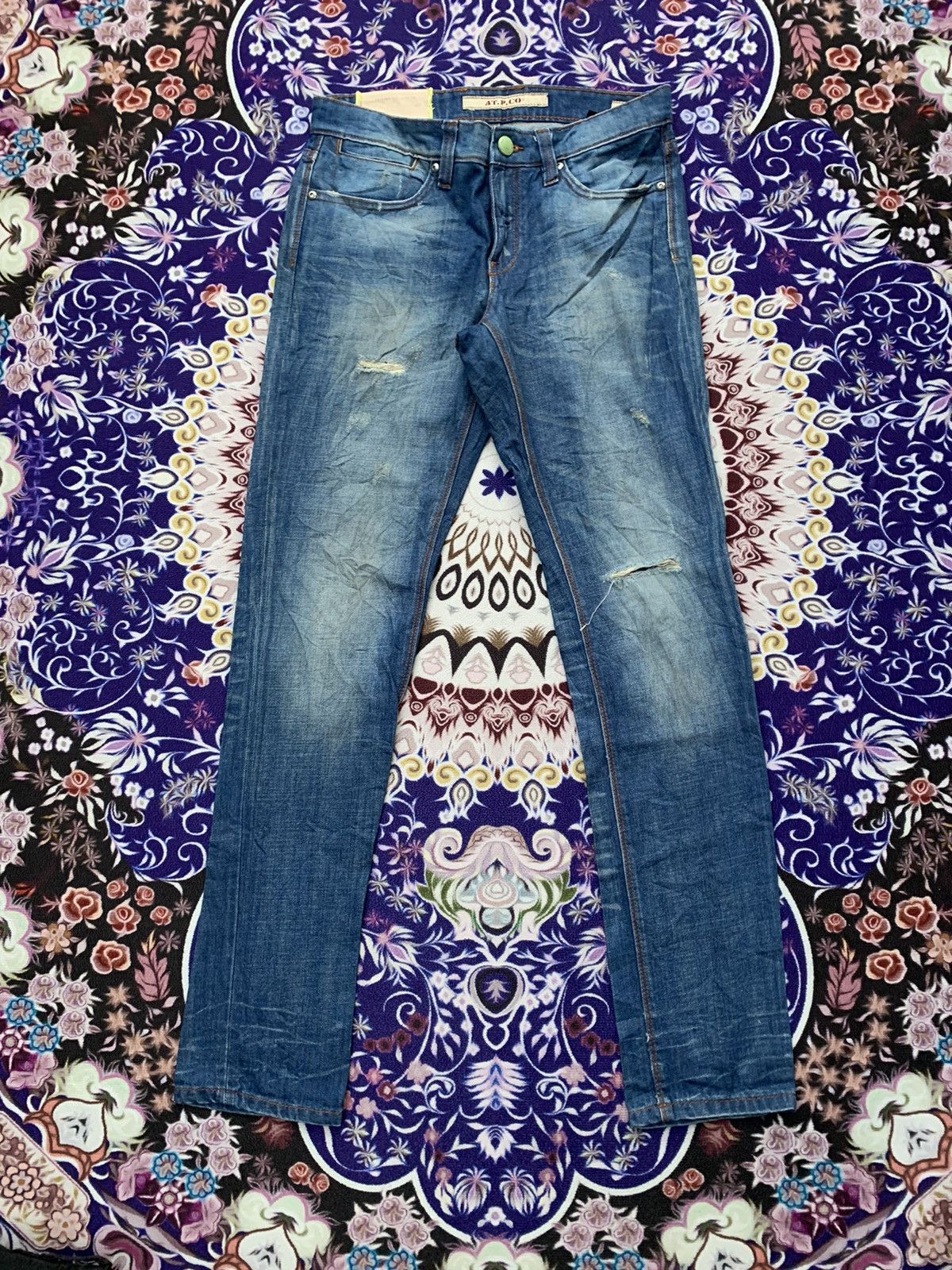 AT.P.CO × Designer AT.P.CO Italy Distressed Denim Size US 33 - 1 Thumbnail