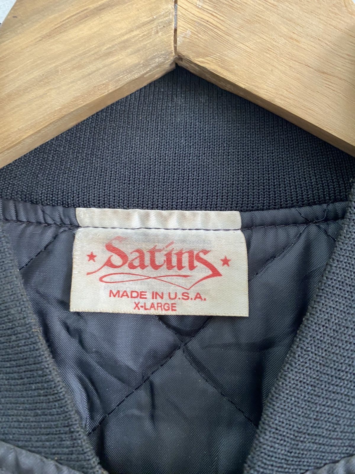 Other RARE🔥Boeing 747 Engineer Retired Flight SATIN Bomber Jacket Size US XL / EU 56 / 4 - 6 Thumbnail