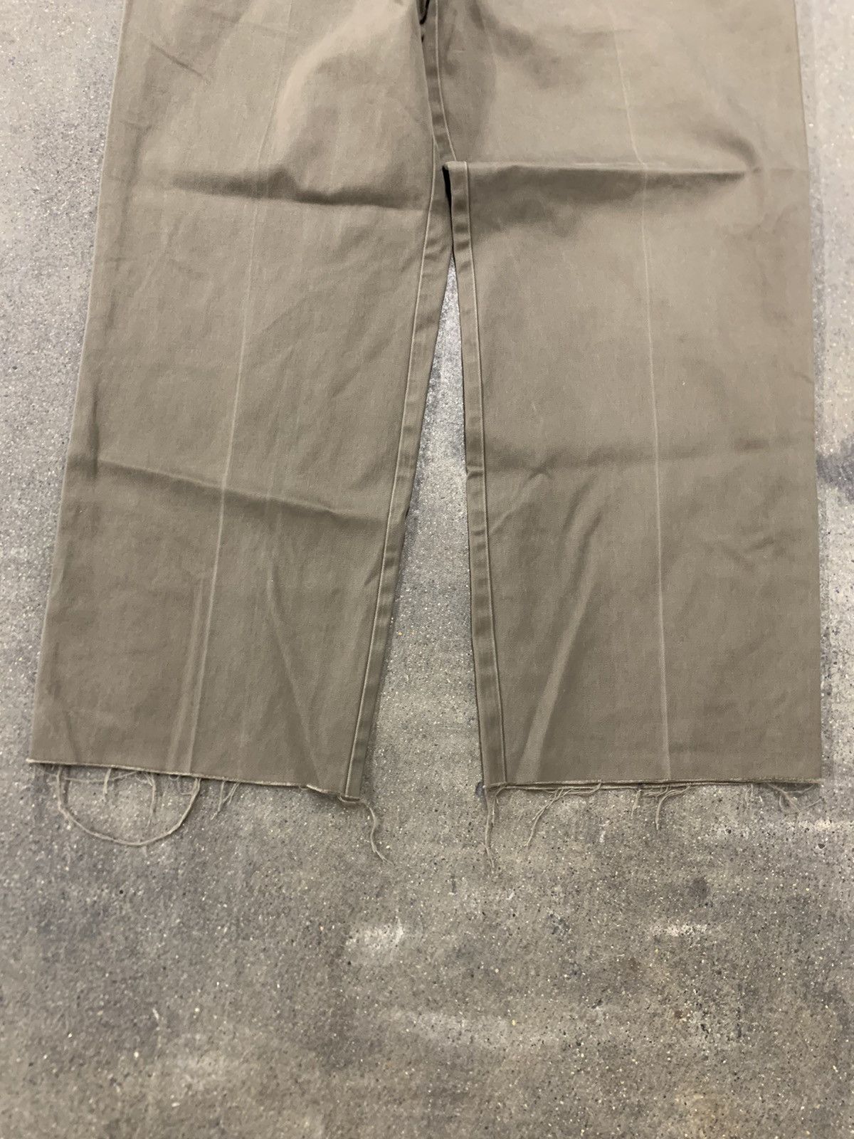 Dockers × Vintage Vintage Dockers Raw Hem Chino Pants Size US 32 / EU 48 - 4 Thumbnail