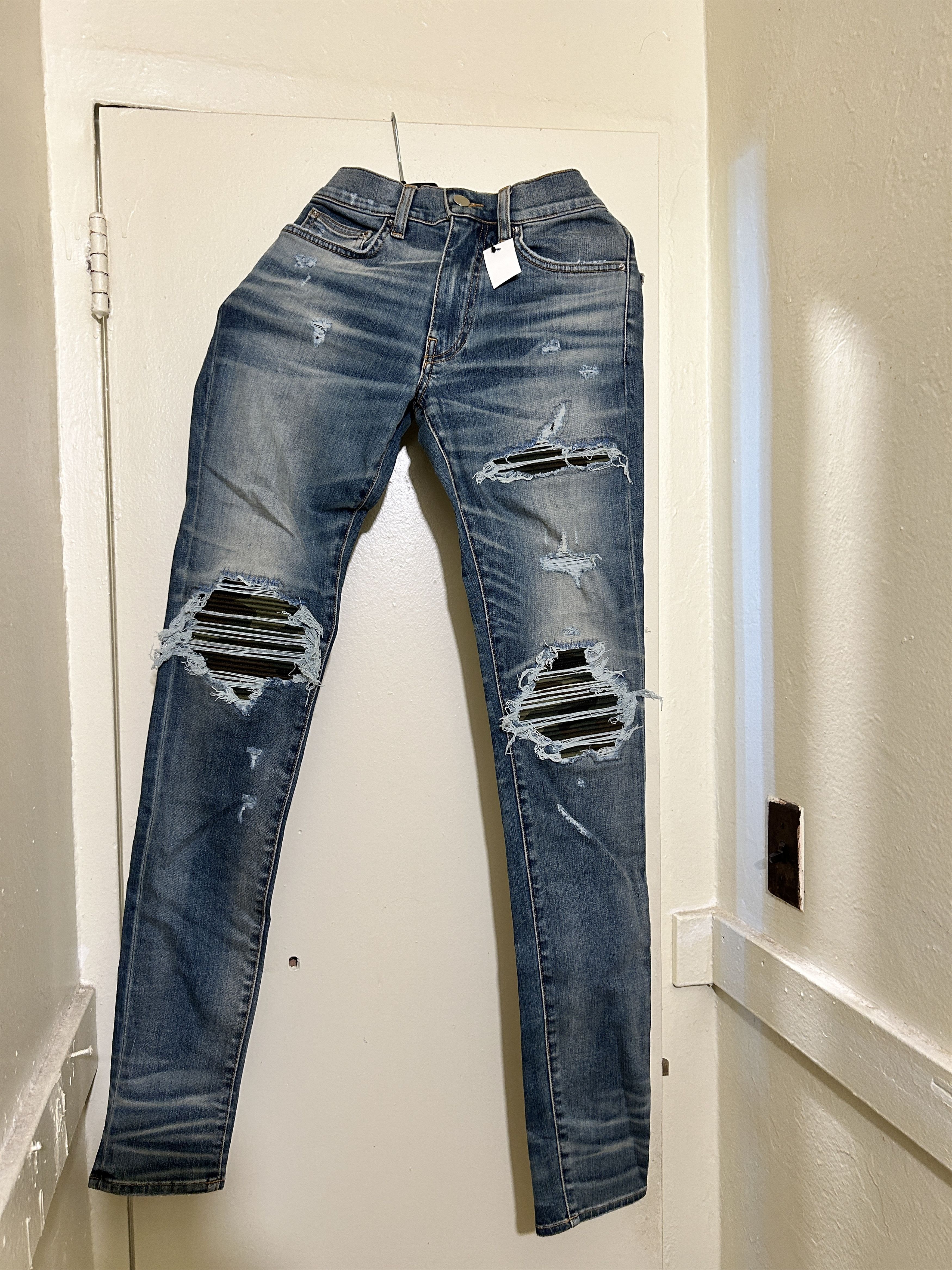 Amiri mx1 camo distressed jeans Size US 28 / EU 44 - 2 Thumbnail