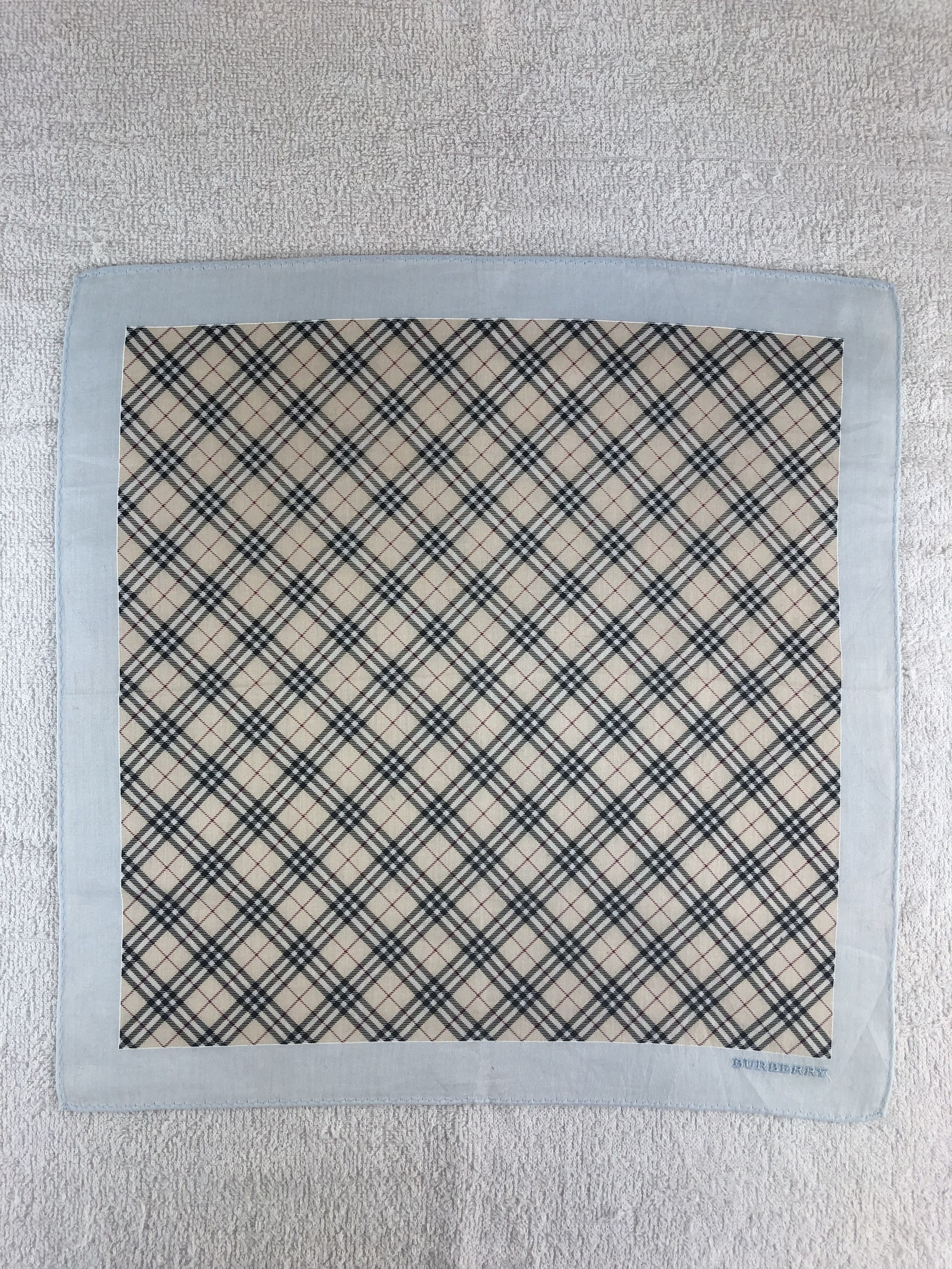 Burberry Burberry Mini Handkerchief / Bandana / Neckerchief C121 Size ONE SIZE - 3 Thumbnail