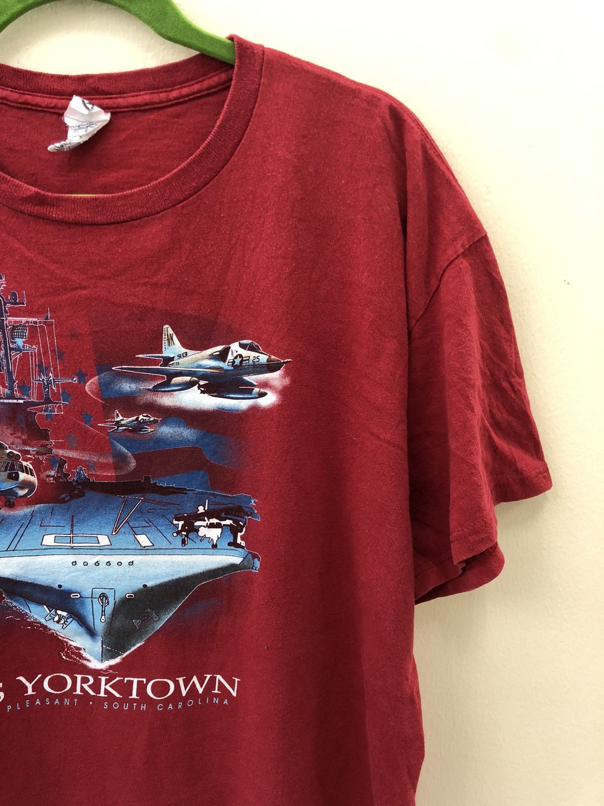 Delta × Vintage Vintage USS YORKTOWN very nice printed tees Size US L / EU 52-54 / 3 - 4 Thumbnail