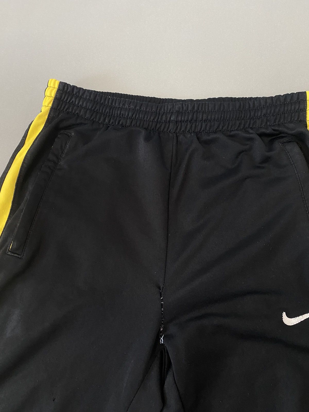 Nike × Vintage Nike vintage black / yellow track pants small swoosh 2000s Size US 30 / EU 46 - 4 Thumbnail