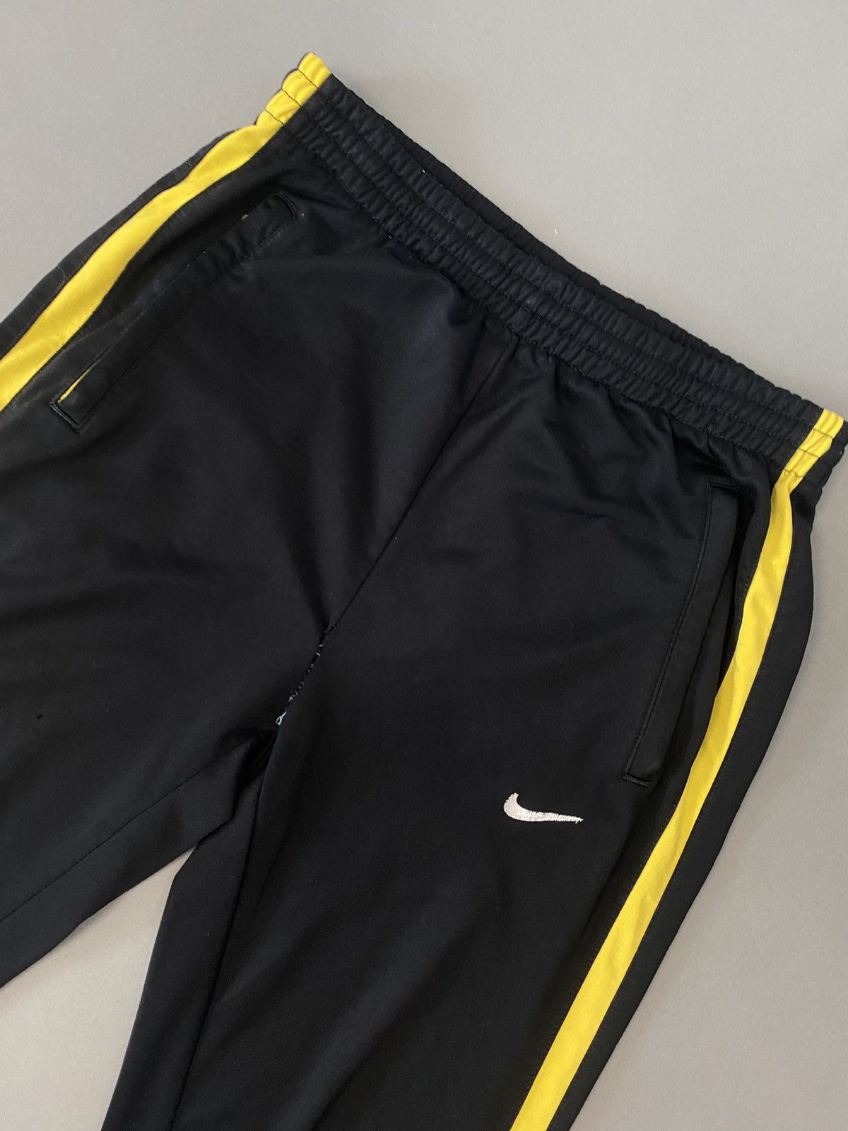 Nike × Vintage Nike vintage black / yellow track pants small swoosh 2000s Size US 30 / EU 46 - 2 Thumbnail