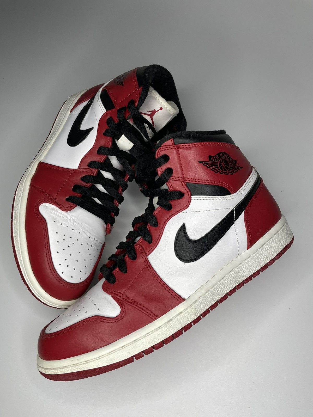 Jordan Brand 2013 Air Jordan 1 Retro High “Chicago” Size US 8 / EU 41 - 2 Thumbnail