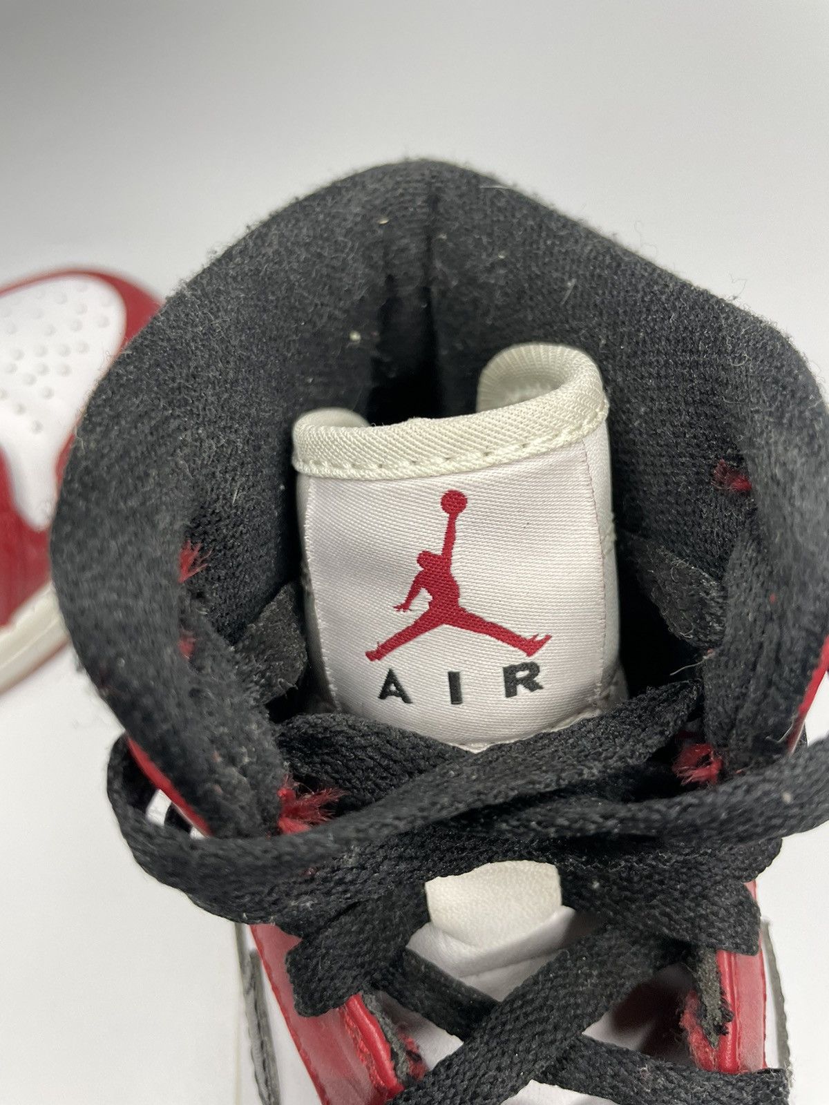 Jordan Brand 2013 Air Jordan 1 Retro High “Chicago” Size US 8 / EU 41 - 13 Thumbnail