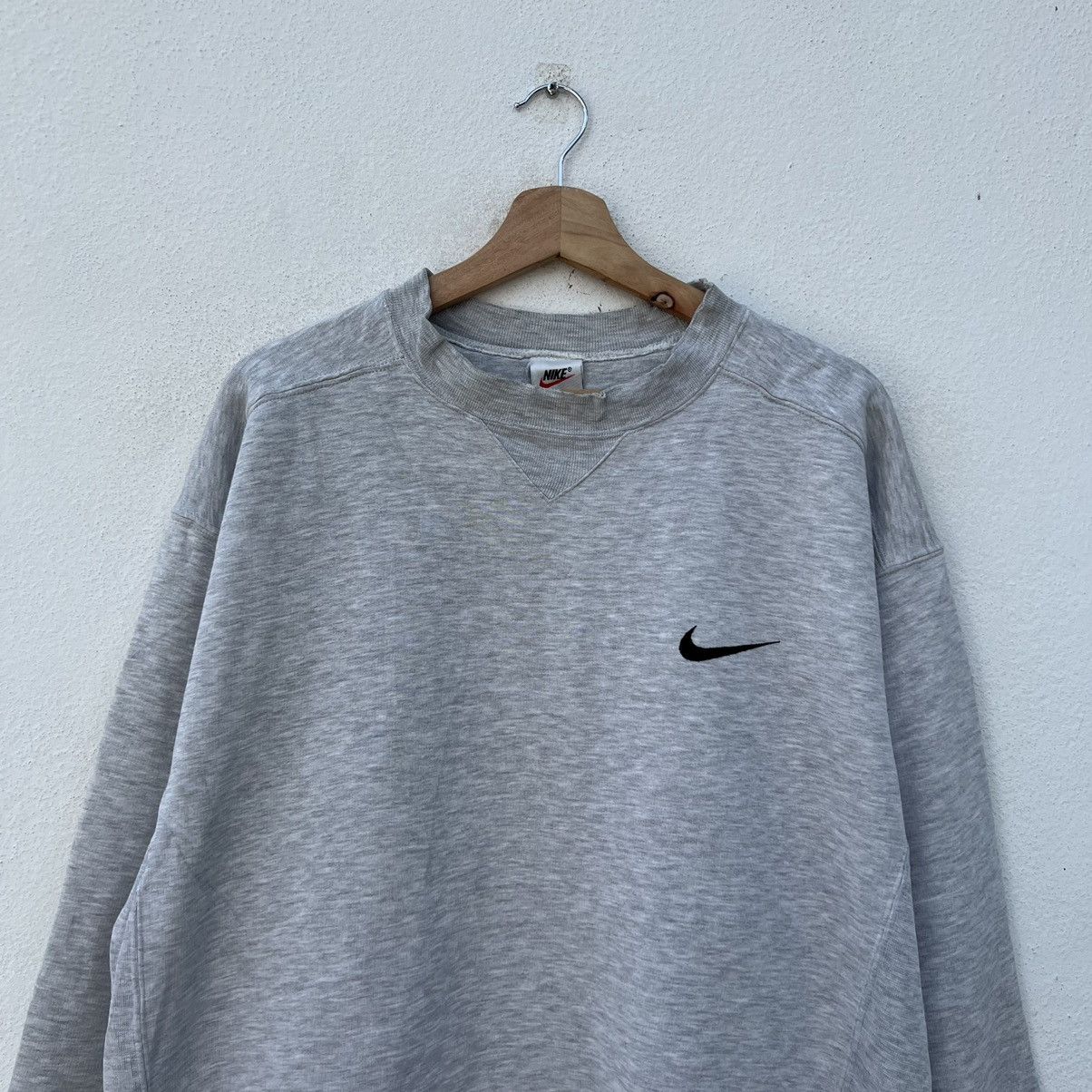 Nike VINTAGE NIKE SMALL SWOOSH SWEATSHIRT Size US L / EU 52-54 / 3 - 3 Thumbnail