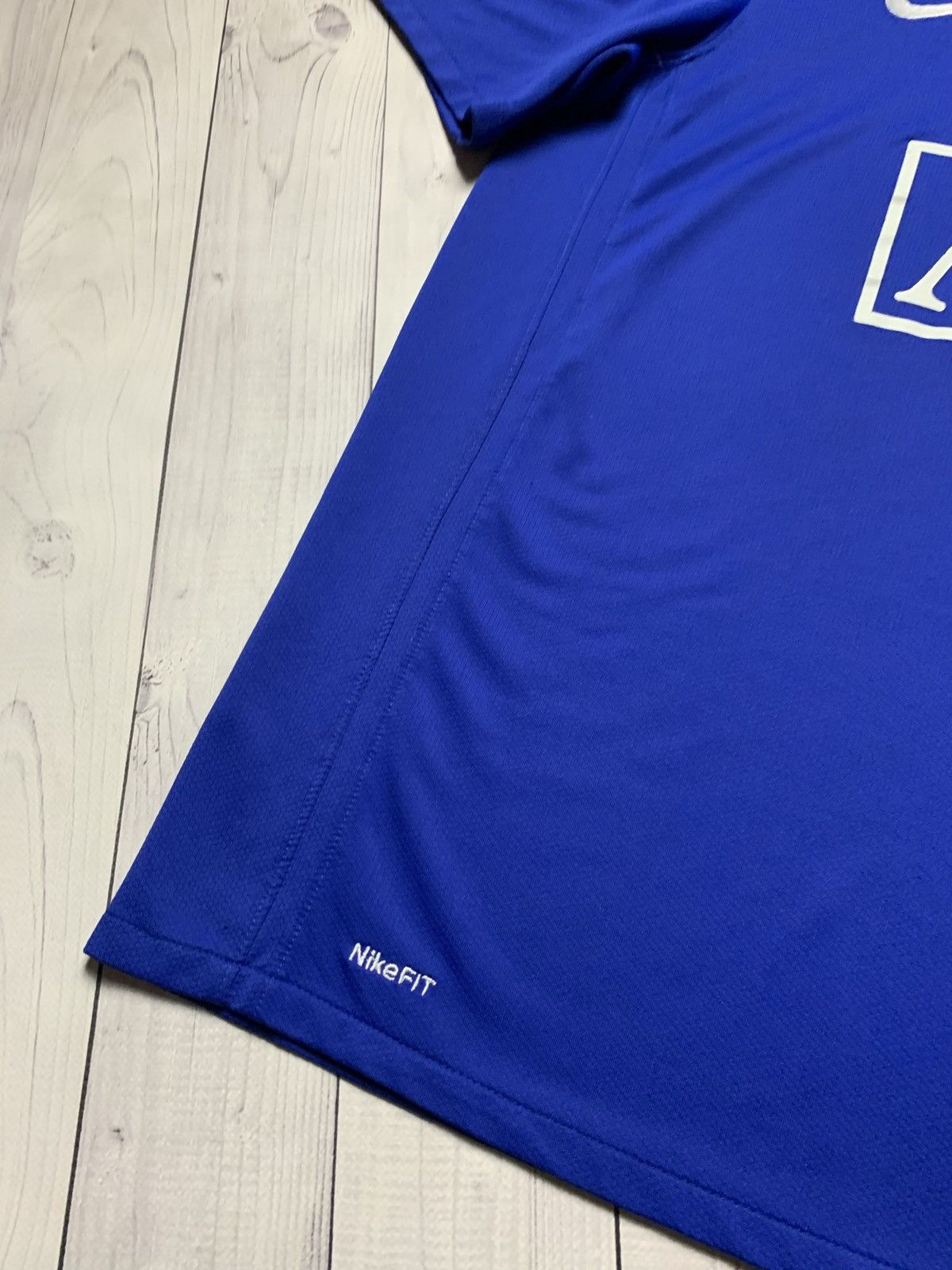Nike Vintage Manchester United Nike soccer jersey blue size L Size US L / EU 52-54 / 3 - 4 Thumbnail