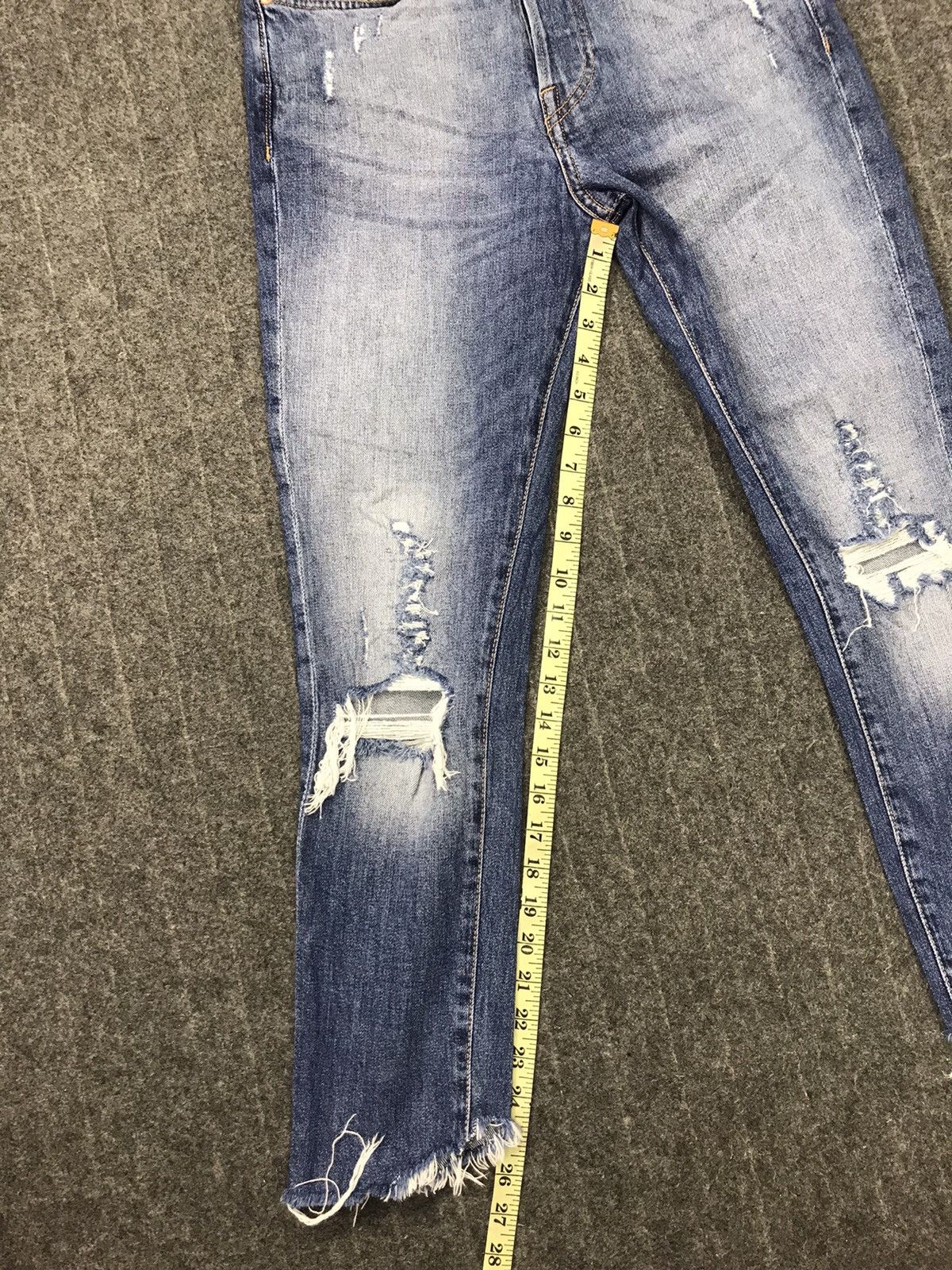 H&M H&M Denim Skinny Cut Pants Distressed Denim Indigo Jeans Size US 28 / EU 44 - 13 Thumbnail