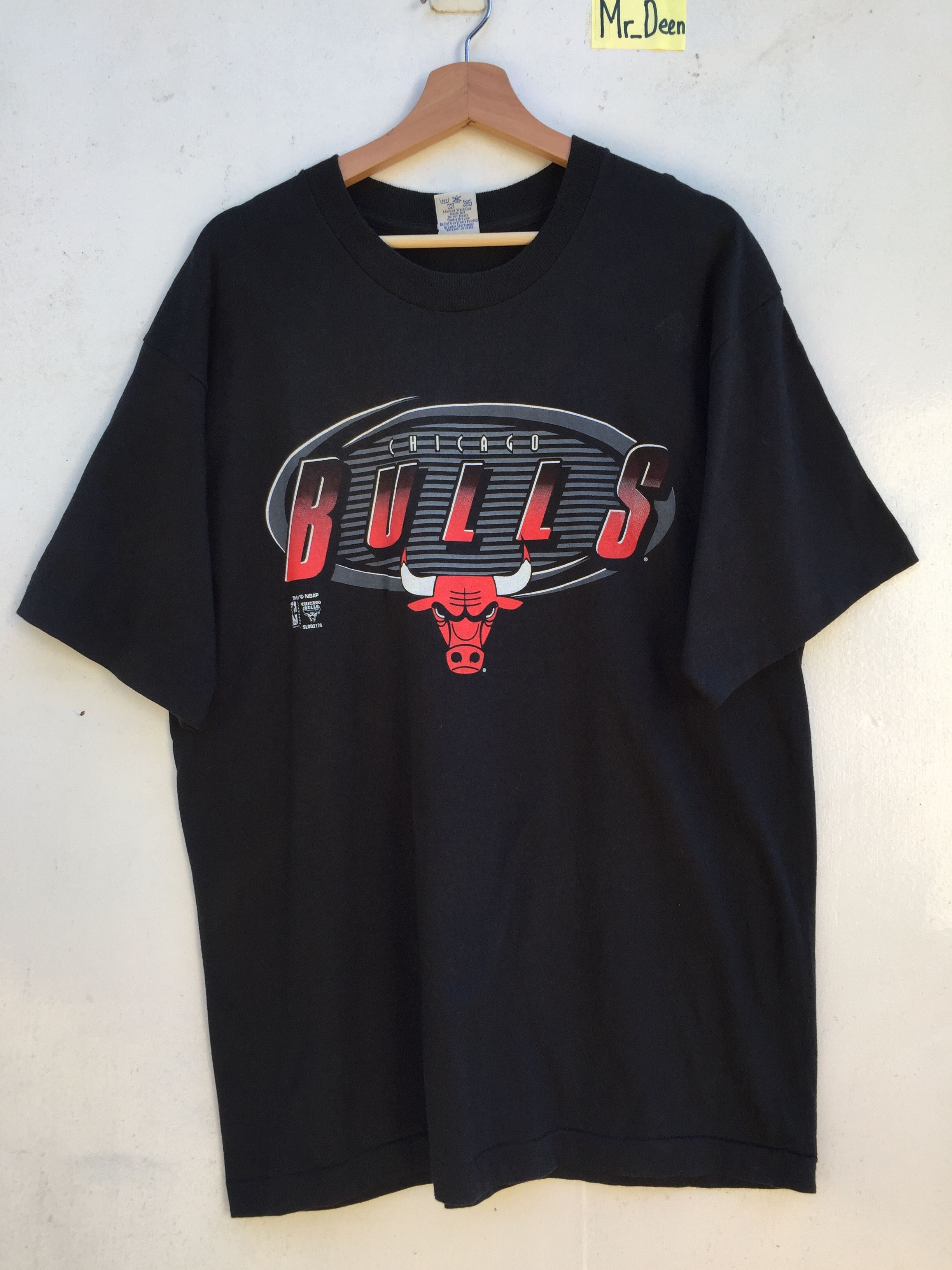 NBA Vintage 90's Salem Sportswear Chicago Bulls NBA T shirt Size US L / EU 52-54 / 3 - 1 Thumbnail