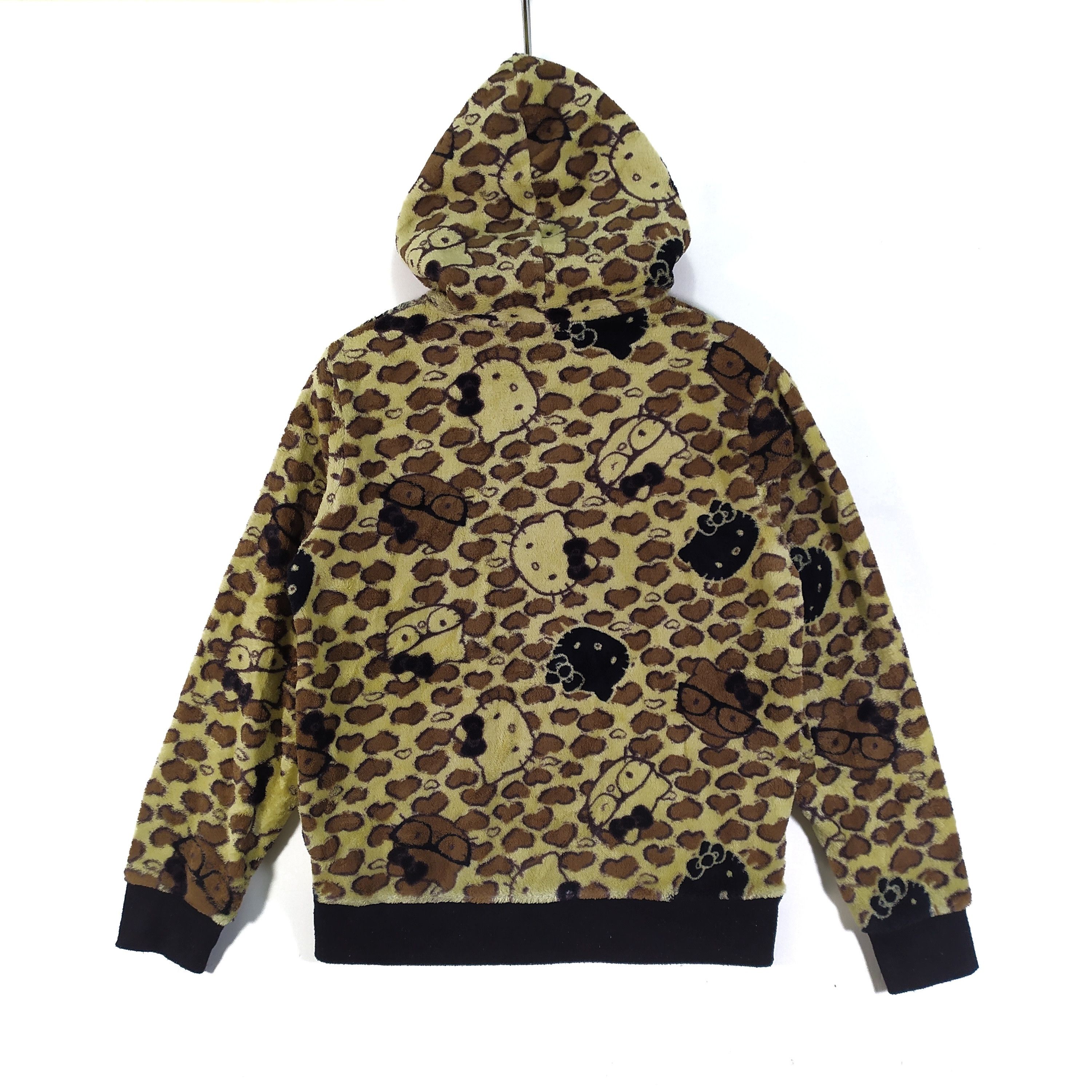 Japanese Brand HELLO KITTY Fullprint Hooded Fleece Sets #68-004 Size M / US 6-8 / IT 42-44 - 3 Thumbnail