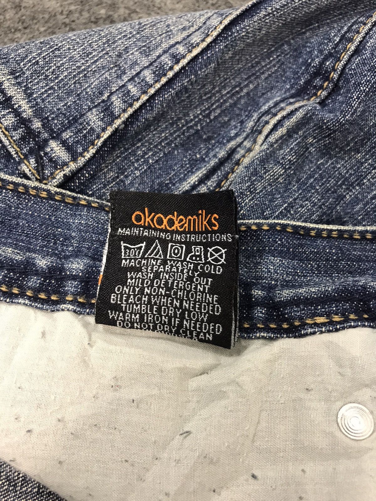Akademiks Vintage Akademiks Unseen Force Straight Cut Style Pants Size US 34 / EU 50 - 9 Thumbnail