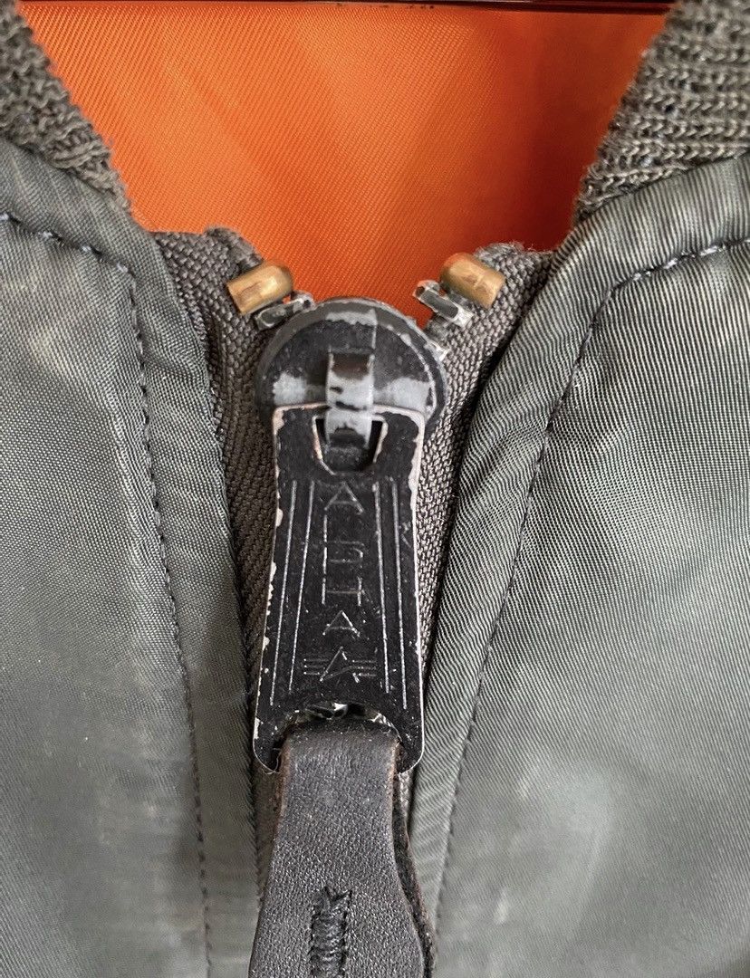 Avirex × Vintage Vintage Kenye West Alpha Industries inc. Flight Jacket USA Size US L / EU 52-54 / 3 - 5 Thumbnail