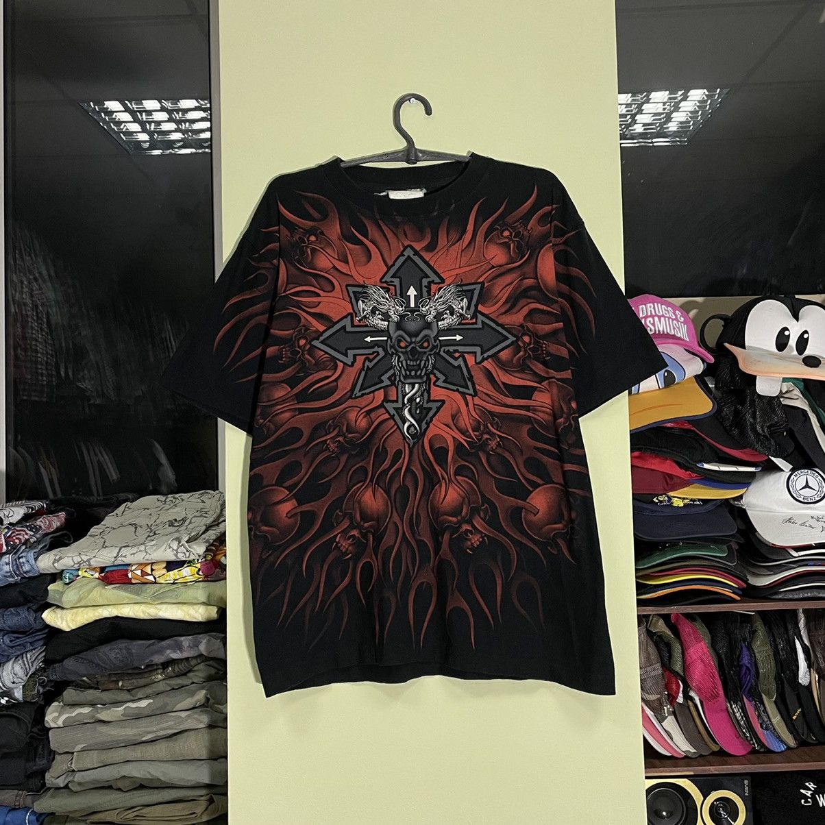 Vintage Vintage 90s Graphic Tee Winged Skull Cross Gothic Horror L Size US L / EU 52-54 / 3 - 1 Thumbnail