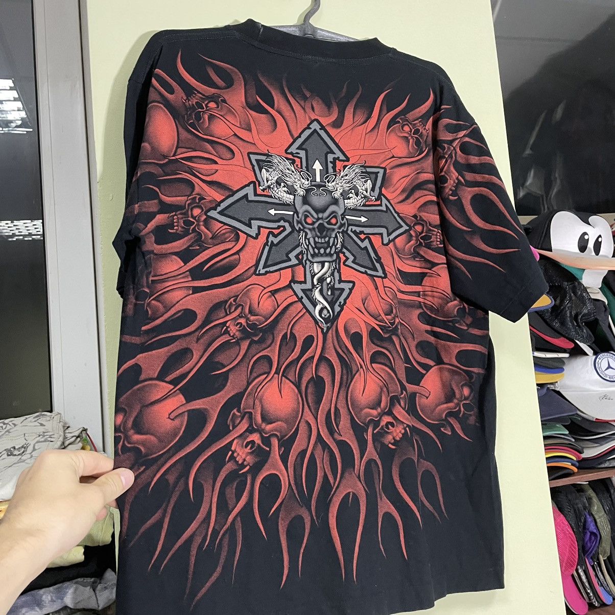 Vintage Vintage 90s Graphic Tee Winged Skull Cross Gothic Horror L Size US L / EU 52-54 / 3 - 5 Thumbnail