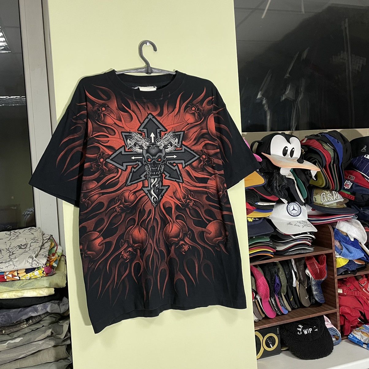 Vintage Vintage 90s Graphic Tee Winged Skull Cross Gothic Horror L Size US L / EU 52-54 / 3 - 2 Thumbnail