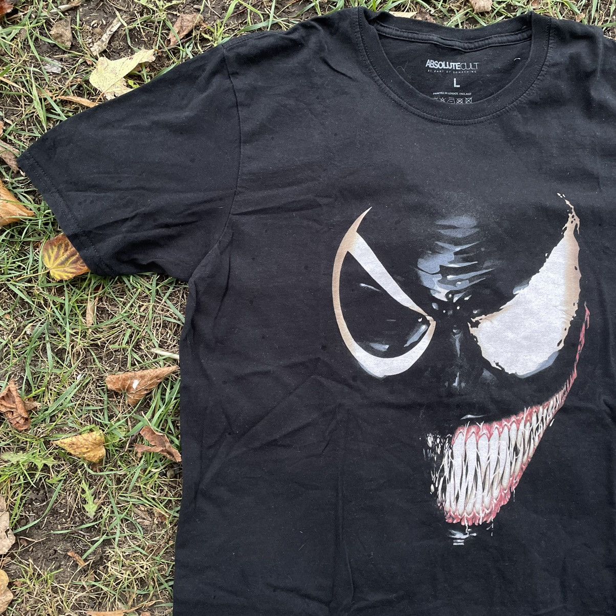 Vintage Vintage Y2K Venom Graphic Tee Black Goth Horror Streetwear M Size US M / EU 48-50 / 2 - 3 Thumbnail